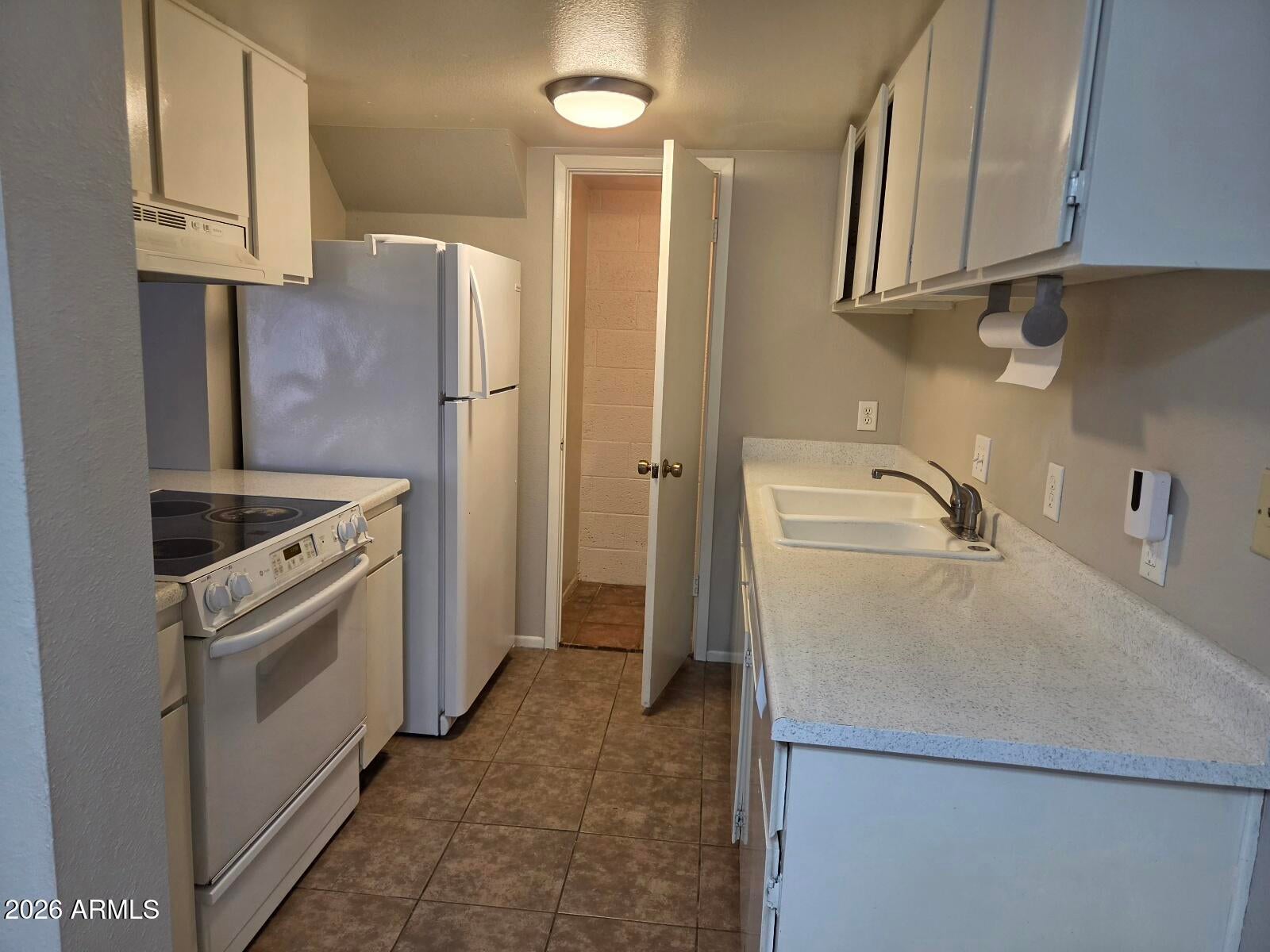 3213 W Royal Palm Road