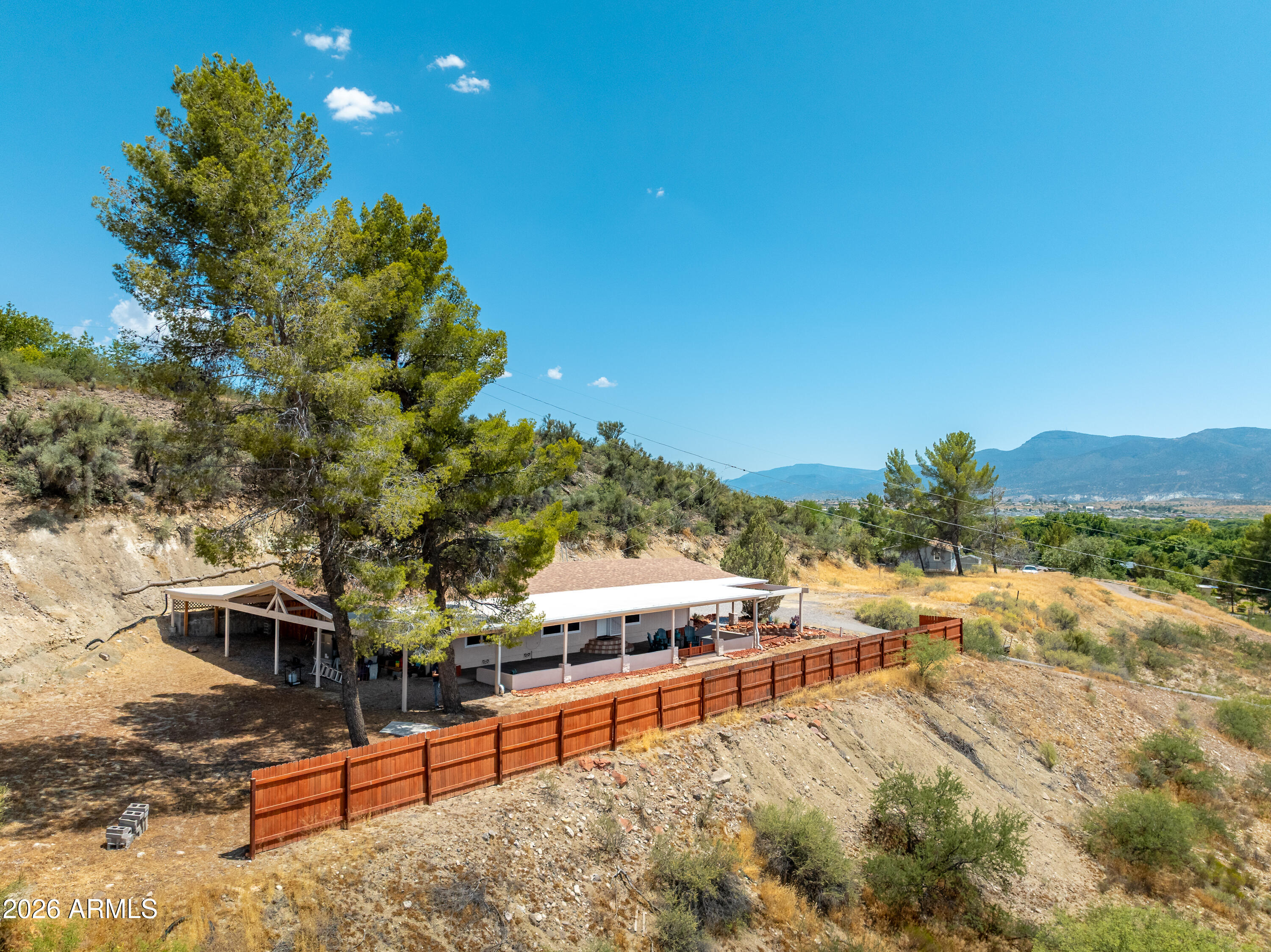 1012 W APACHE Trail
