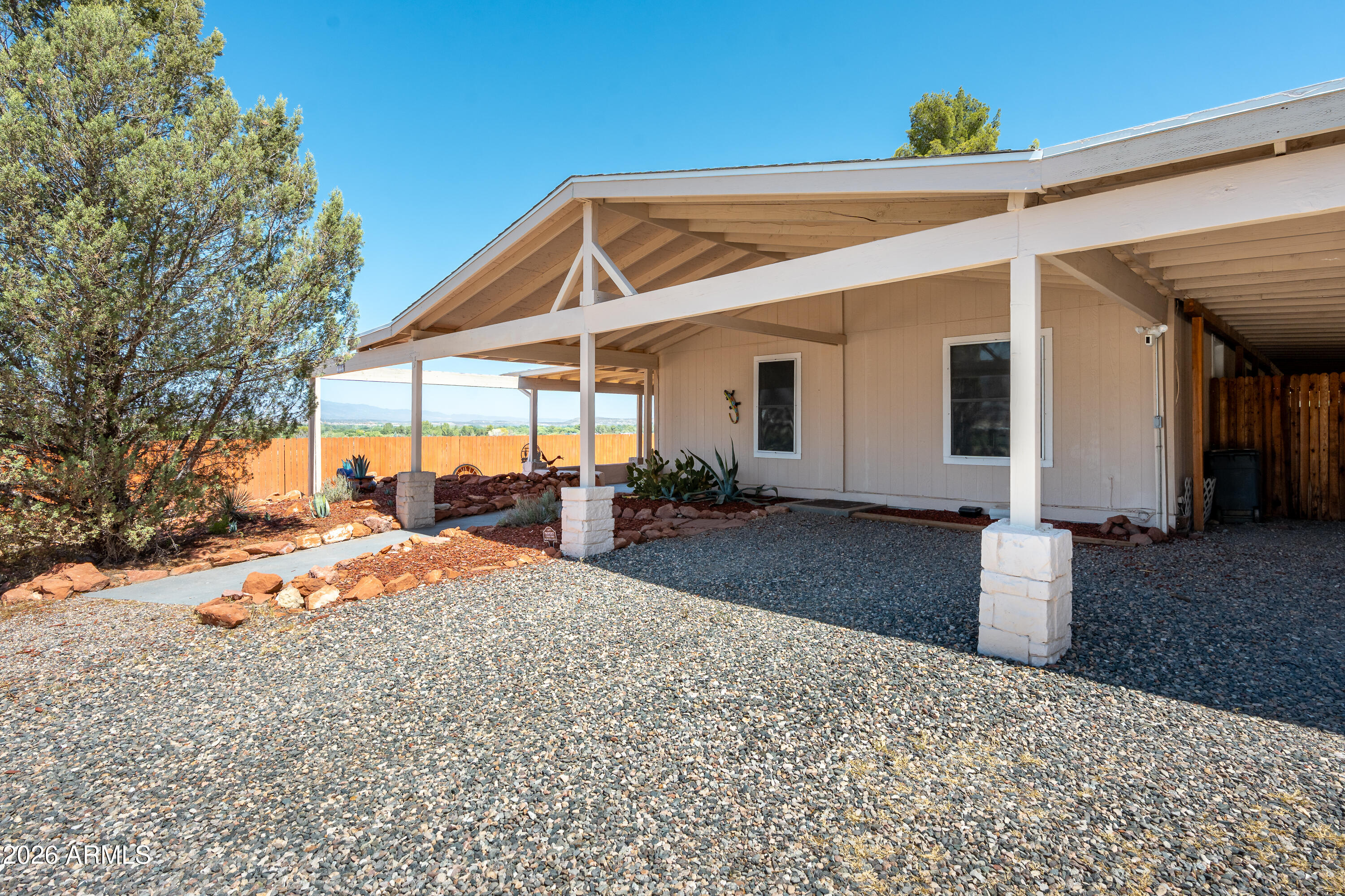 1012 W APACHE Trail