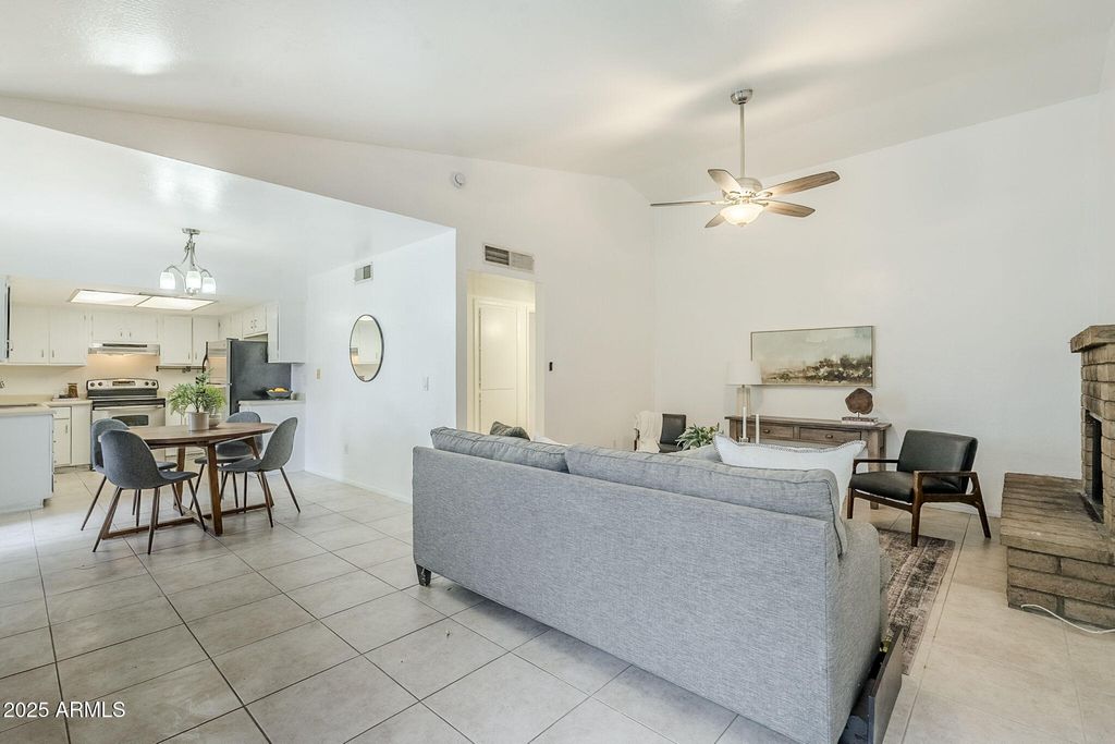 Photo of 16 W Loma Vista Drive #104, Tempe, AZ 85282 (MLS # 6915435)