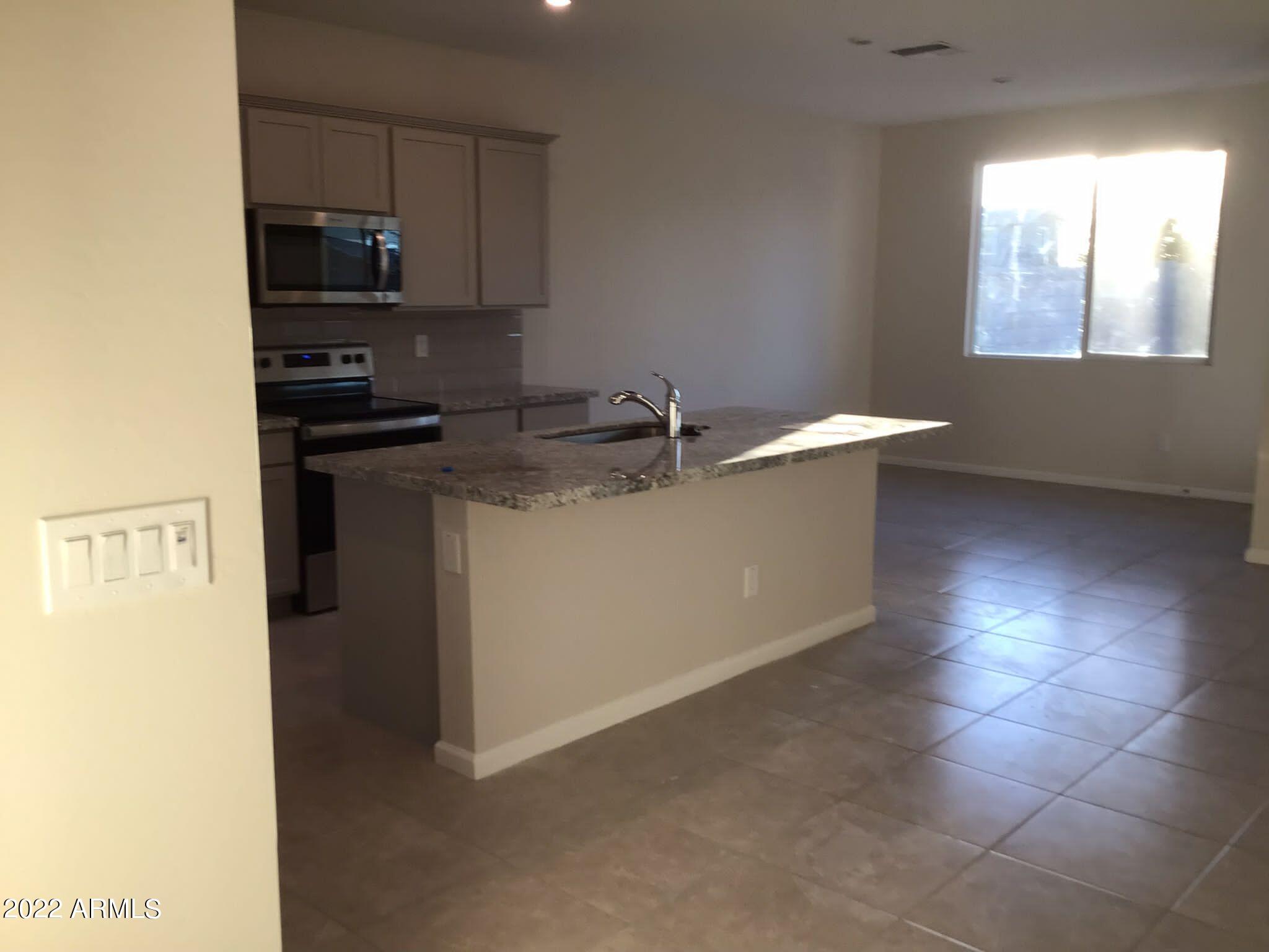 691 S SILVERCREEK Place