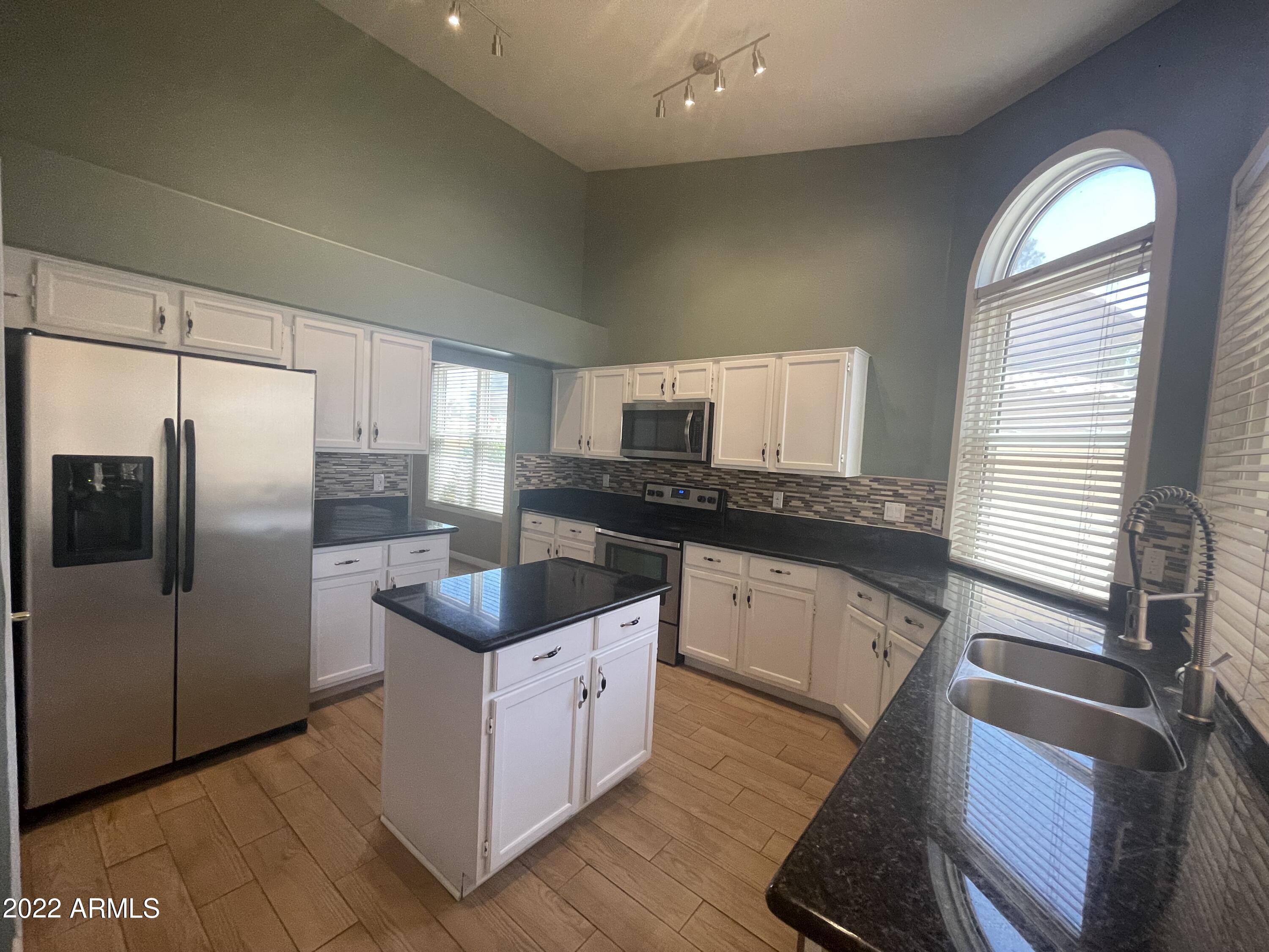 658 N Poplar Court