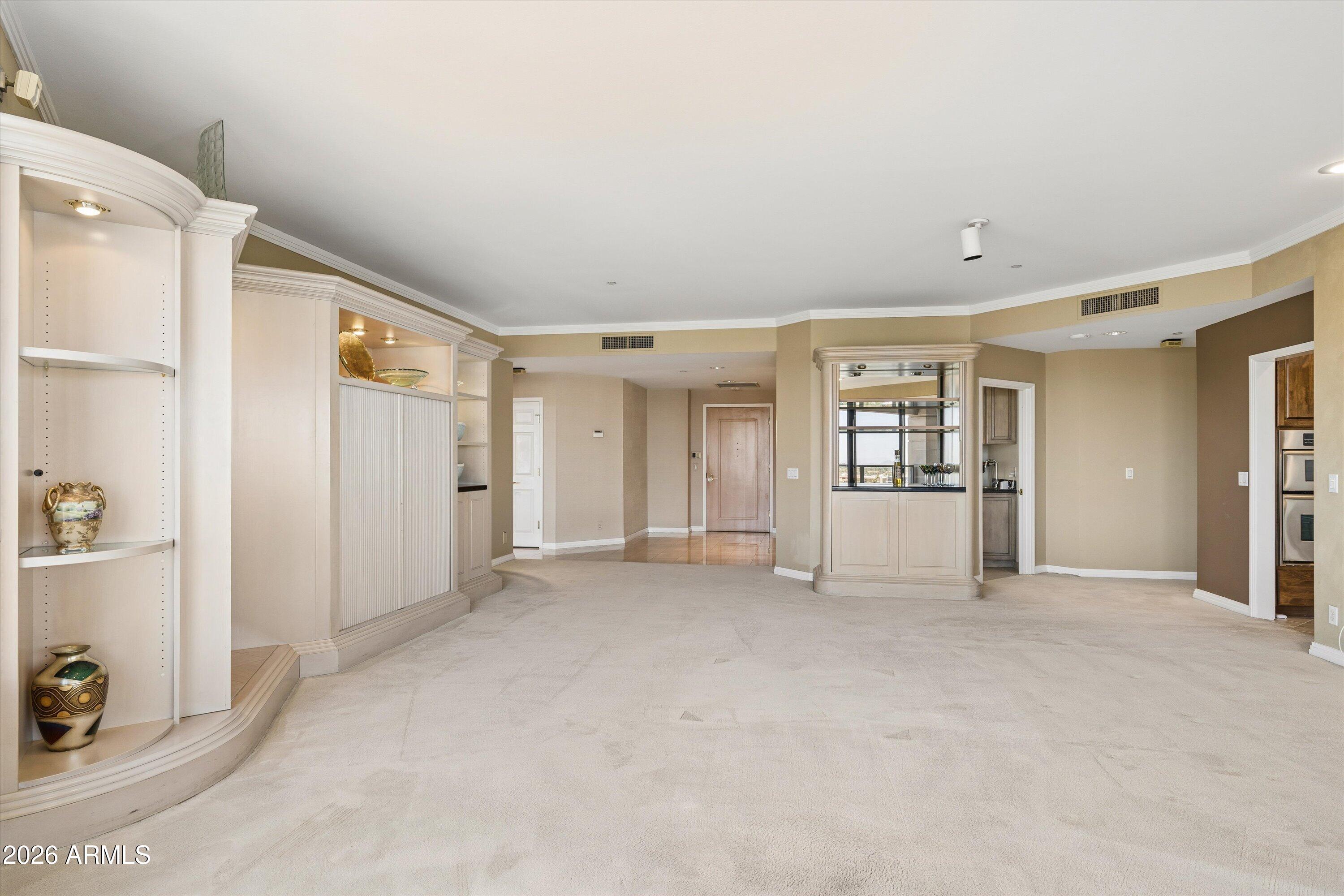 1040 E OSBORN Road 803