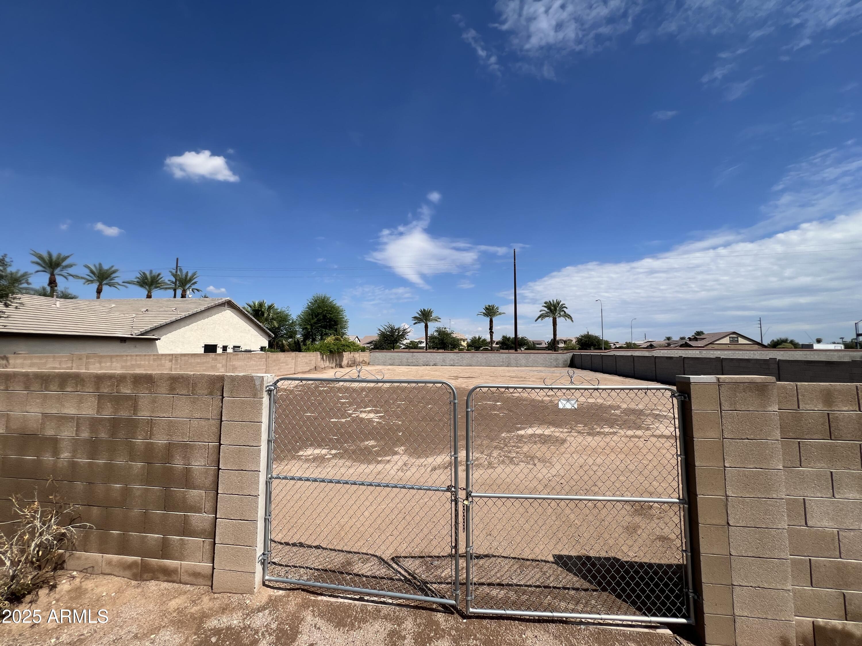 1936 E DERRINGER Way 1