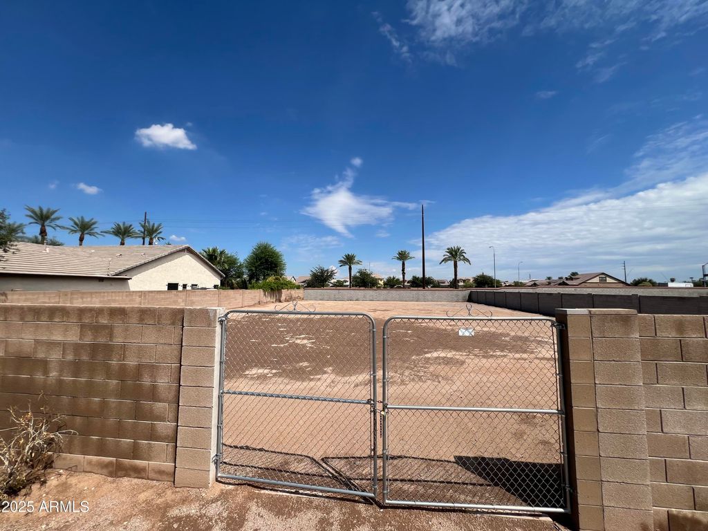 Photo of 1936 E Derringer Way #1, Chandler, AZ 85286 (MLS # 6911003)
