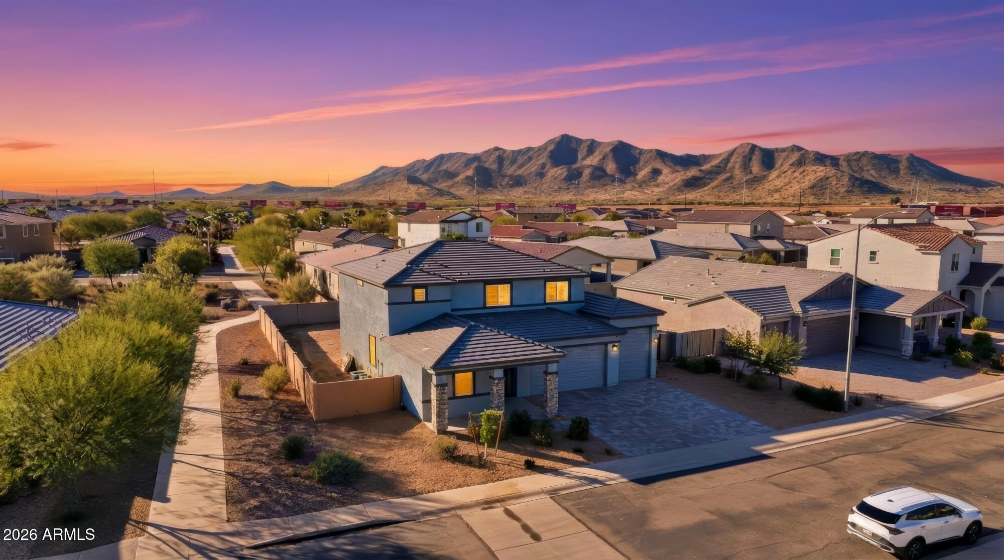 2037 E WETLEAF Place