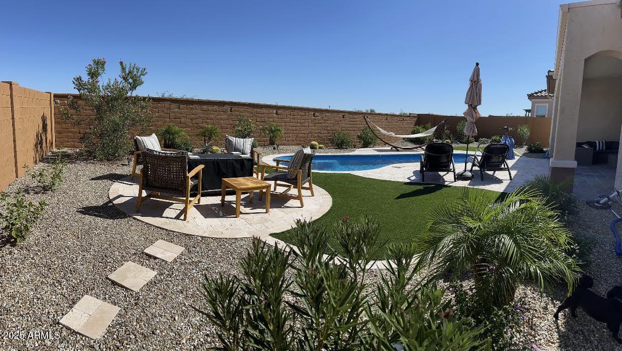 26904 W KERRY Lane