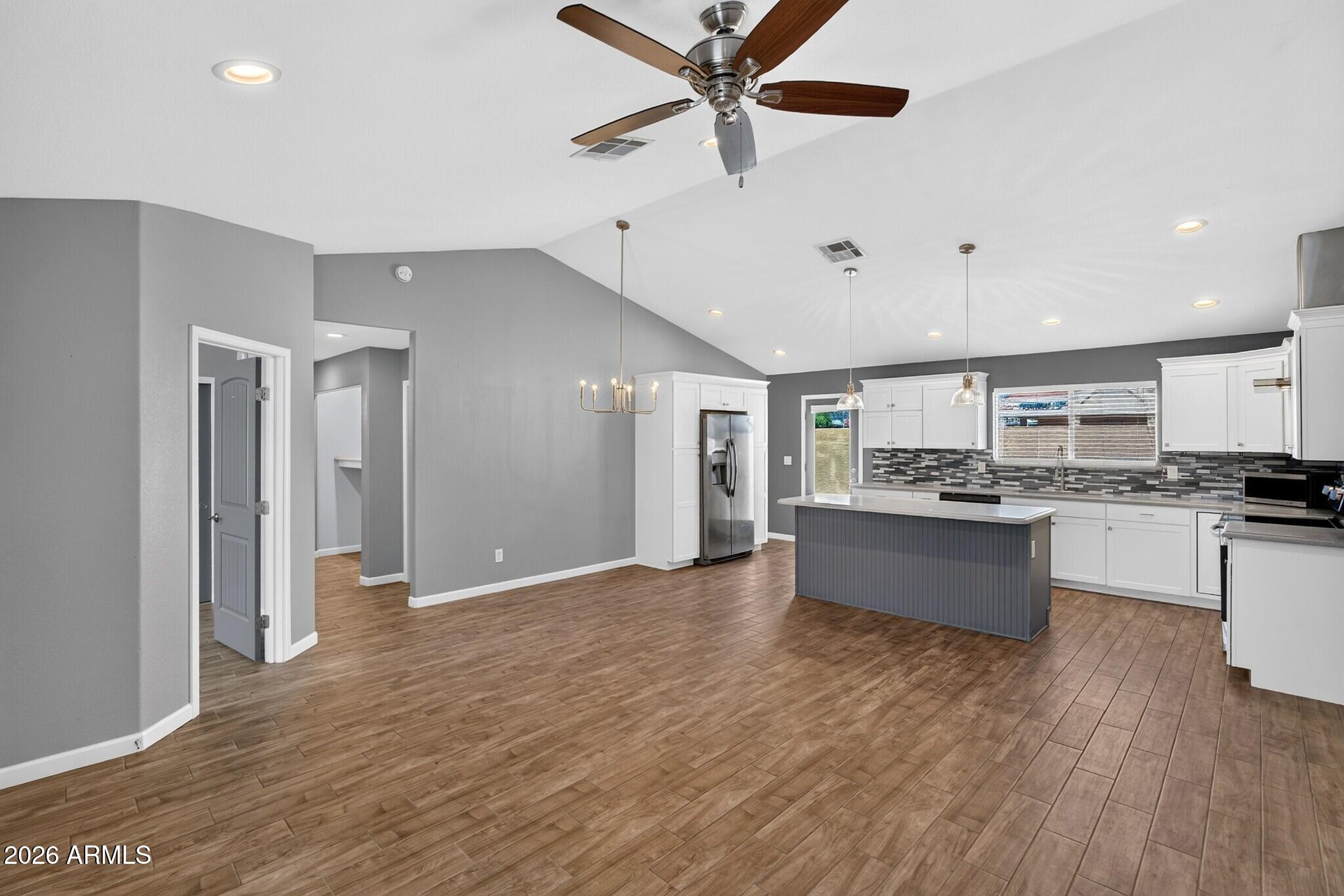 836 E AUDREY Lane