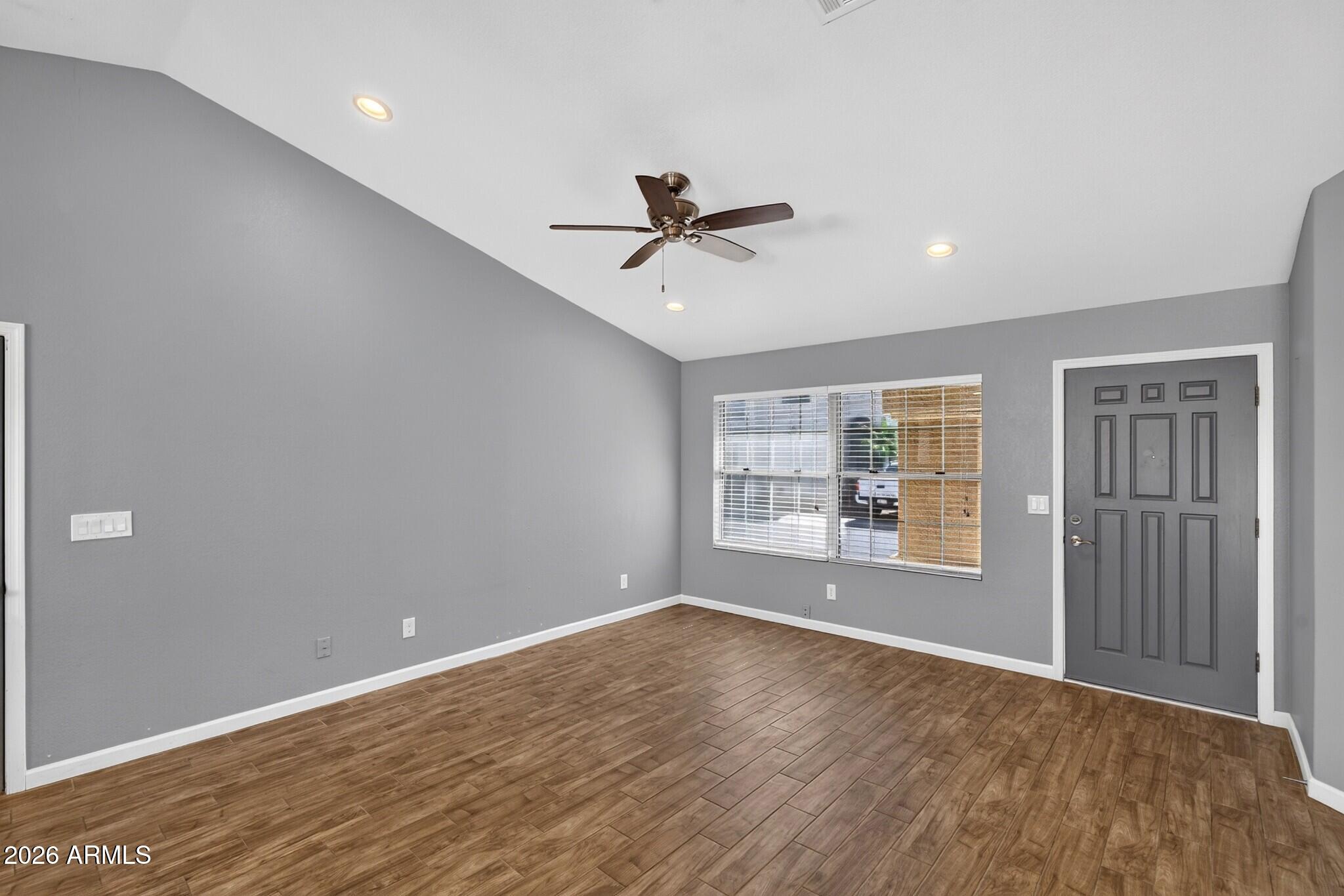 836 E AUDREY Lane