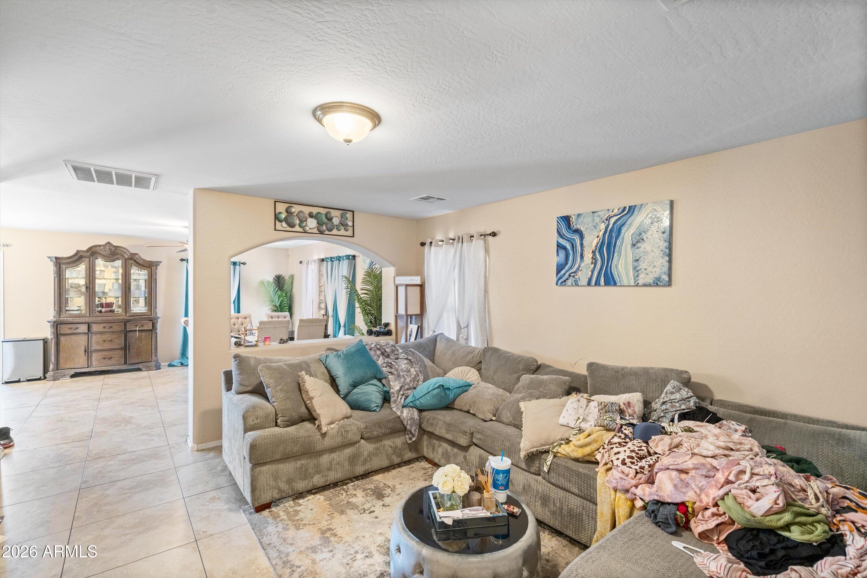 25212 W CRANSTON Lane