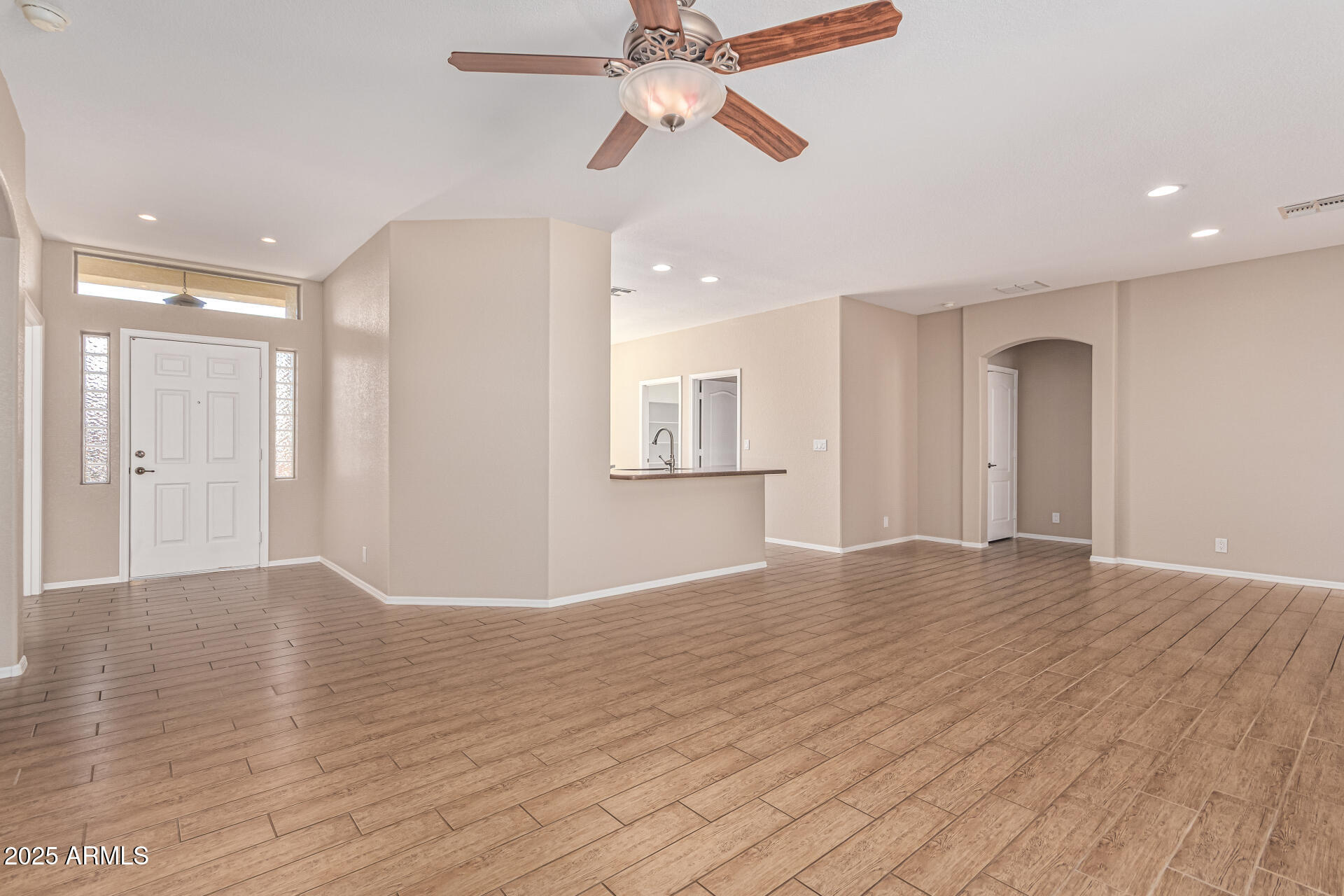 Homes for Sale in Queen Creek Arizona 1 10946 E ORO Avenue