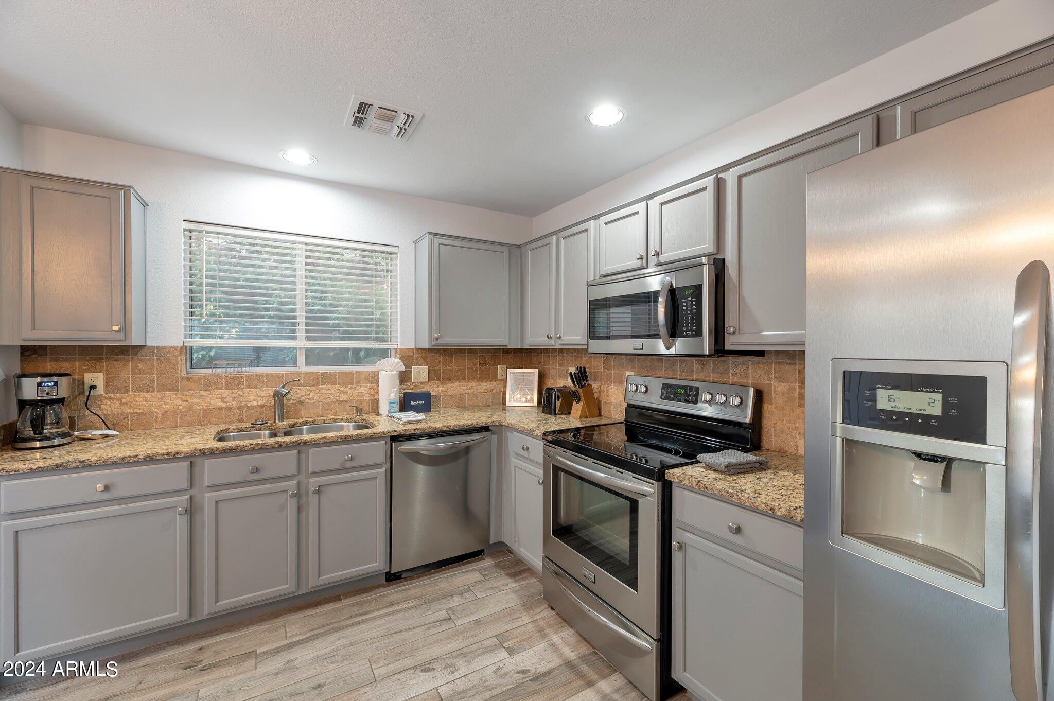 15550 N FRANK LLOYD WRIGHT Boulevard 1085
