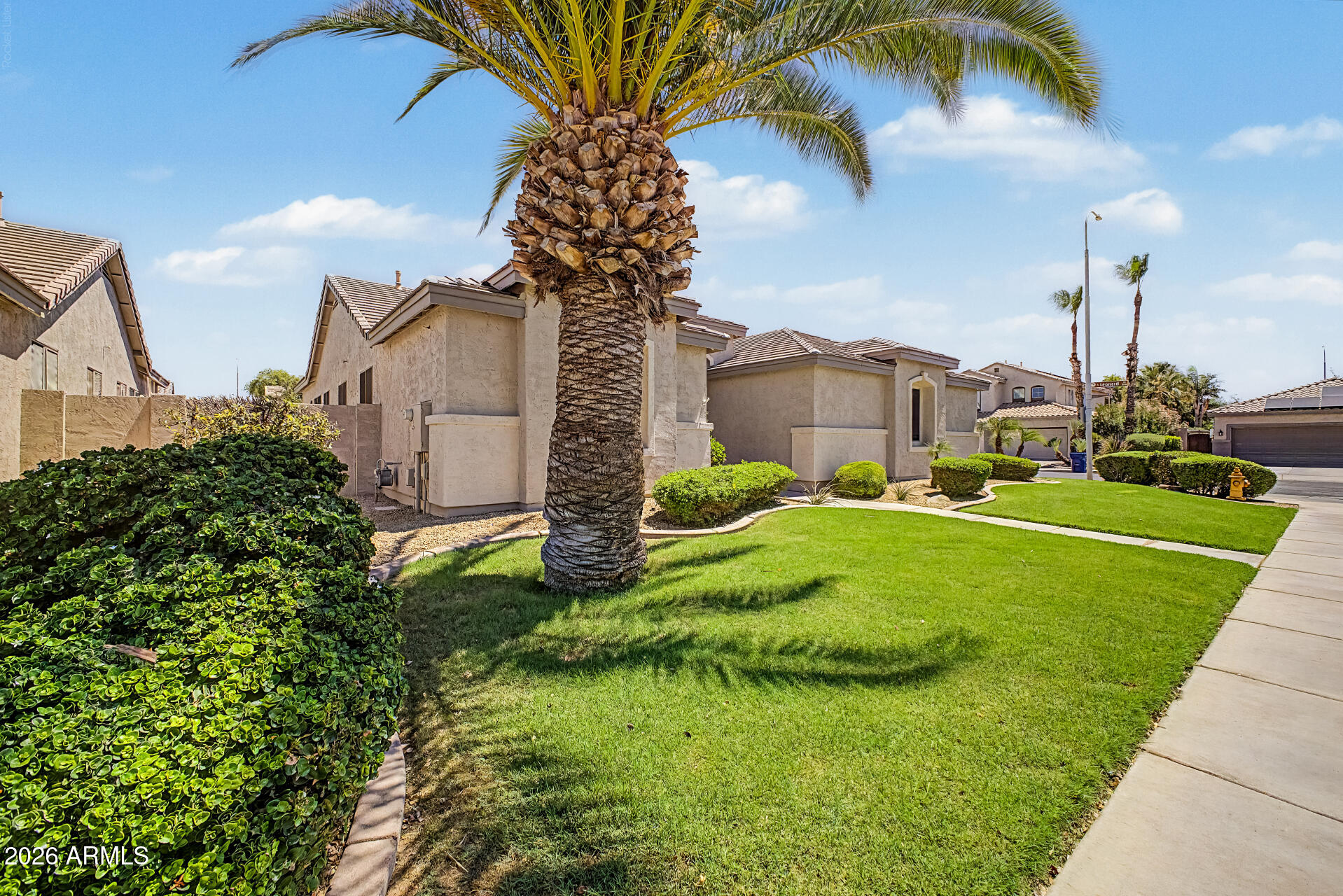 604 W GOLDFINCH Way