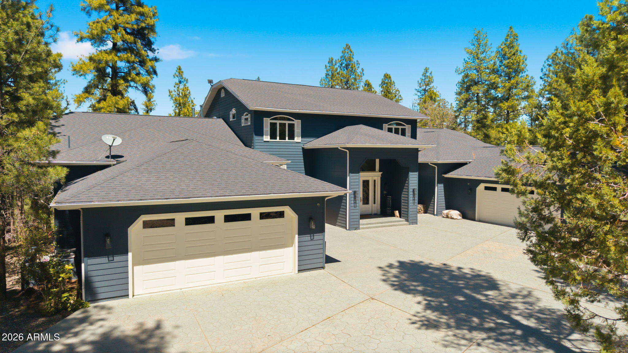 PINEWOOD 12 - Residential
