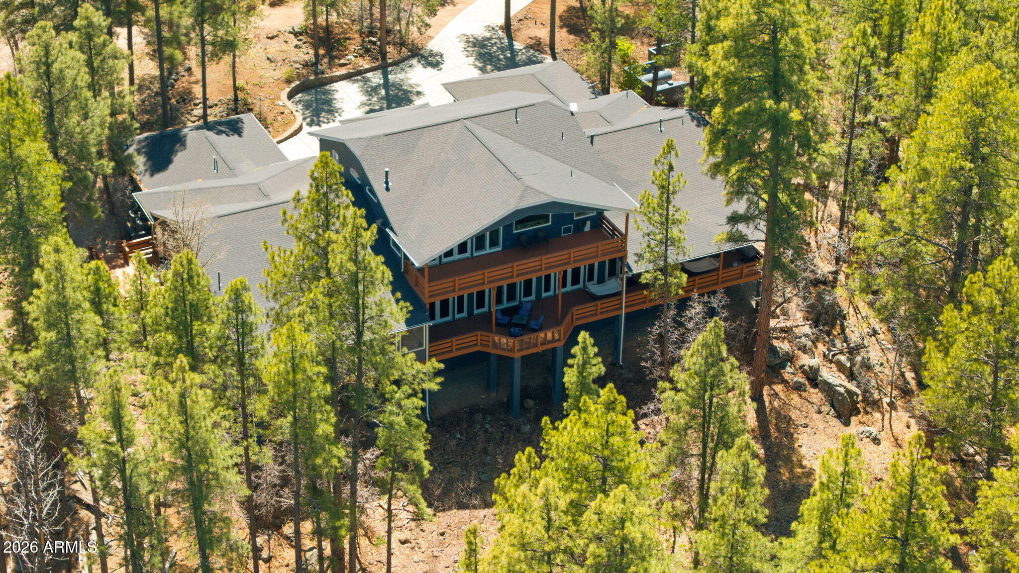 PINEWOOD 12 - Residential