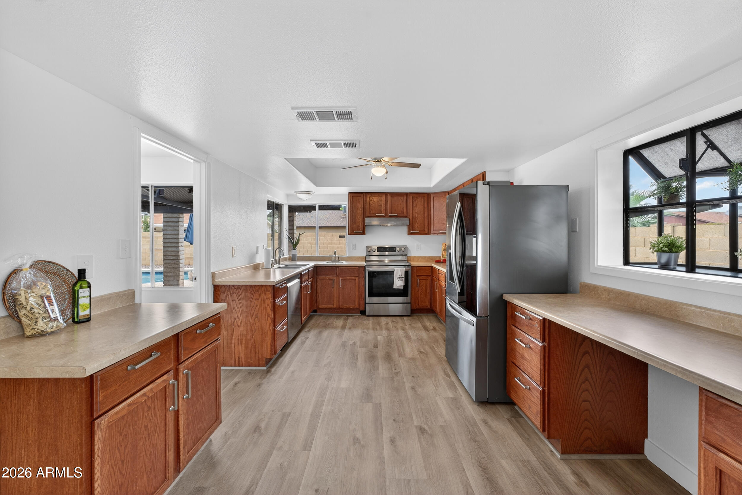 1103 W MISSION Drive