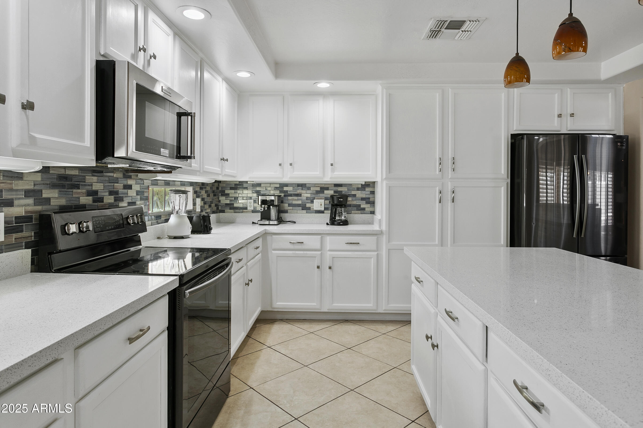 7340 W BRONCO Trail