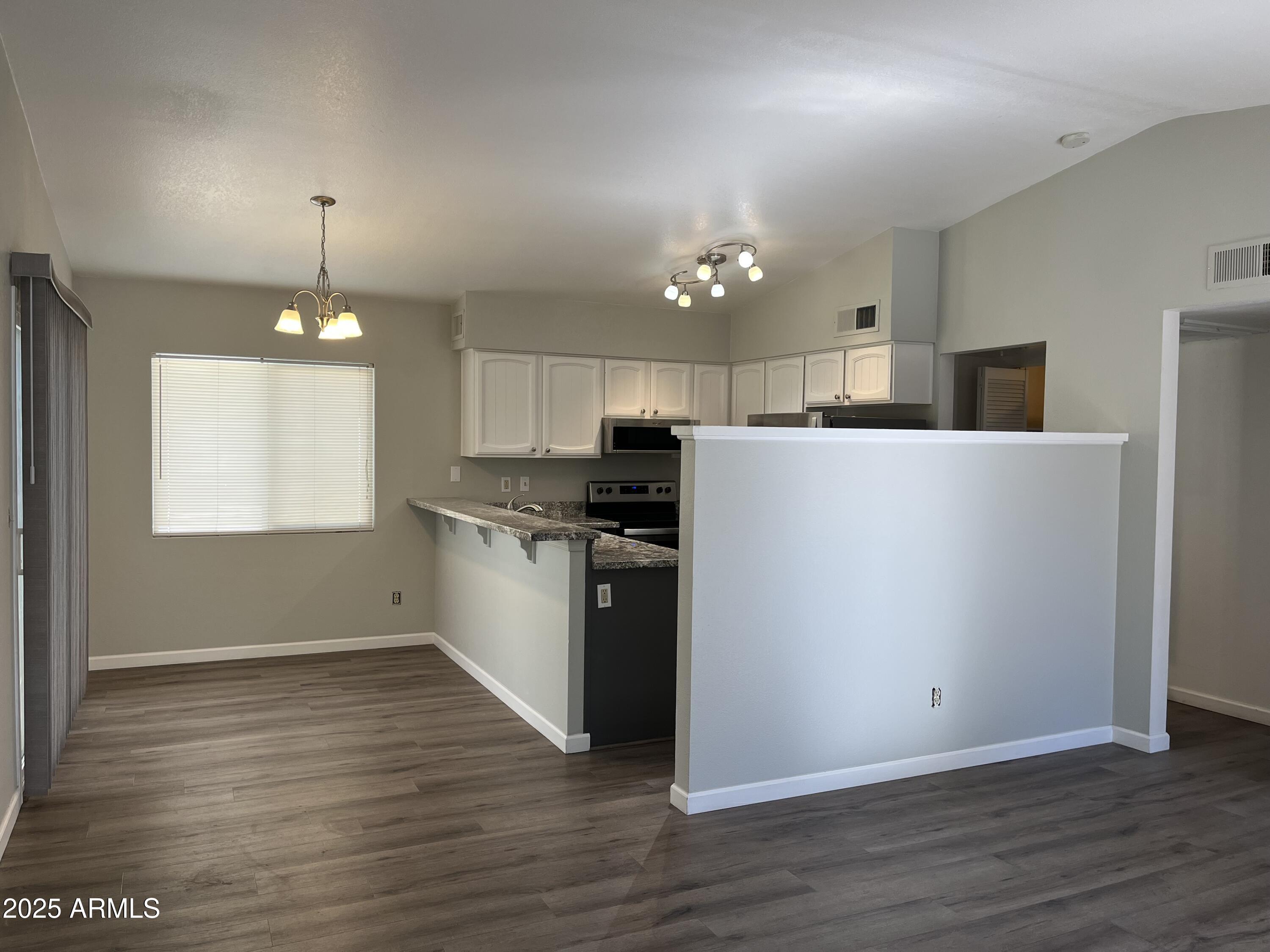 3320 S PARKSIDE Drive