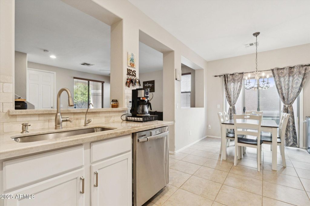 Photo of 1692 E Elgin Street, Gilbert, AZ 85295 (MLS # 6925939)