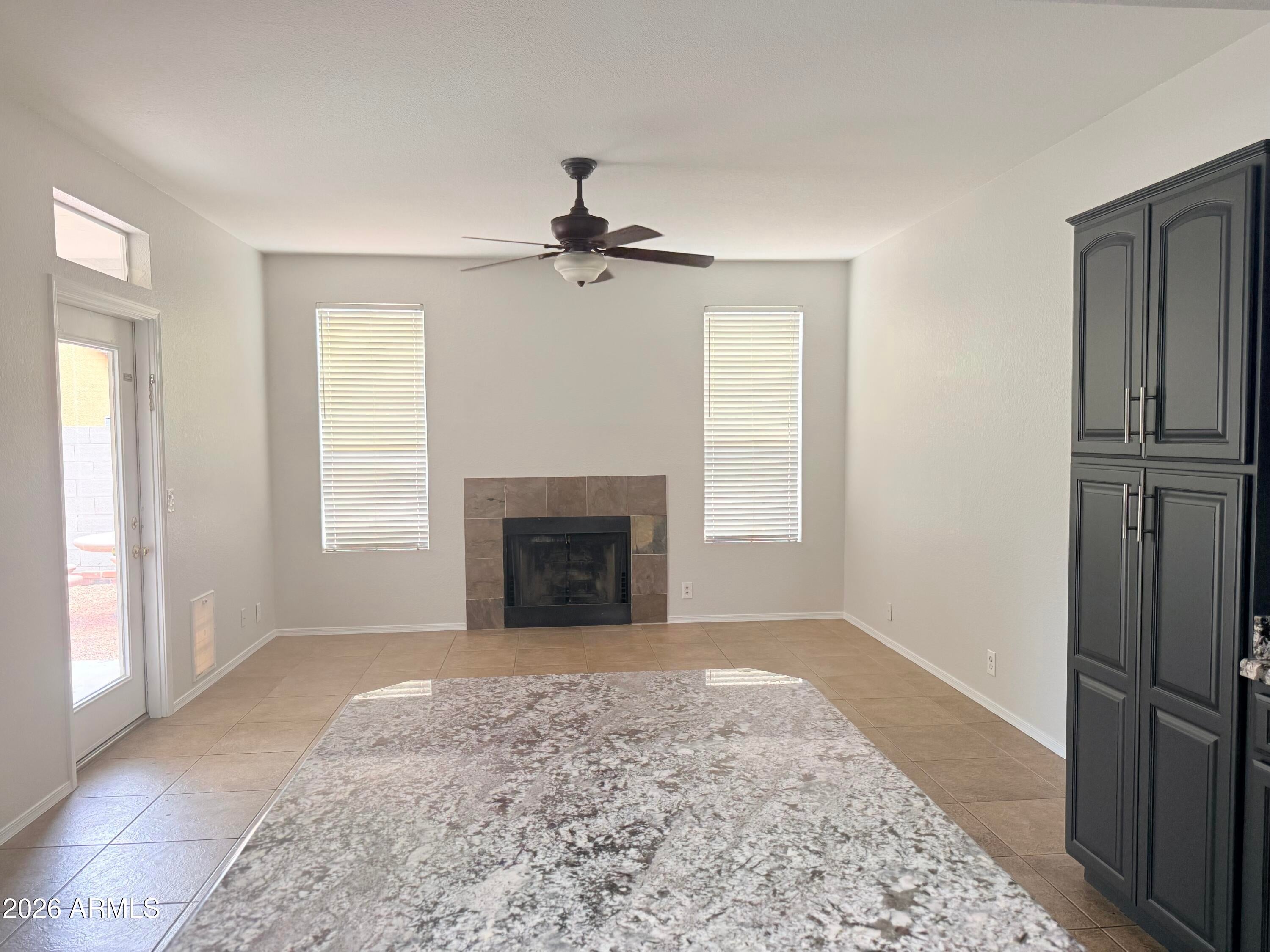 325 W LE MARCHE Avenue