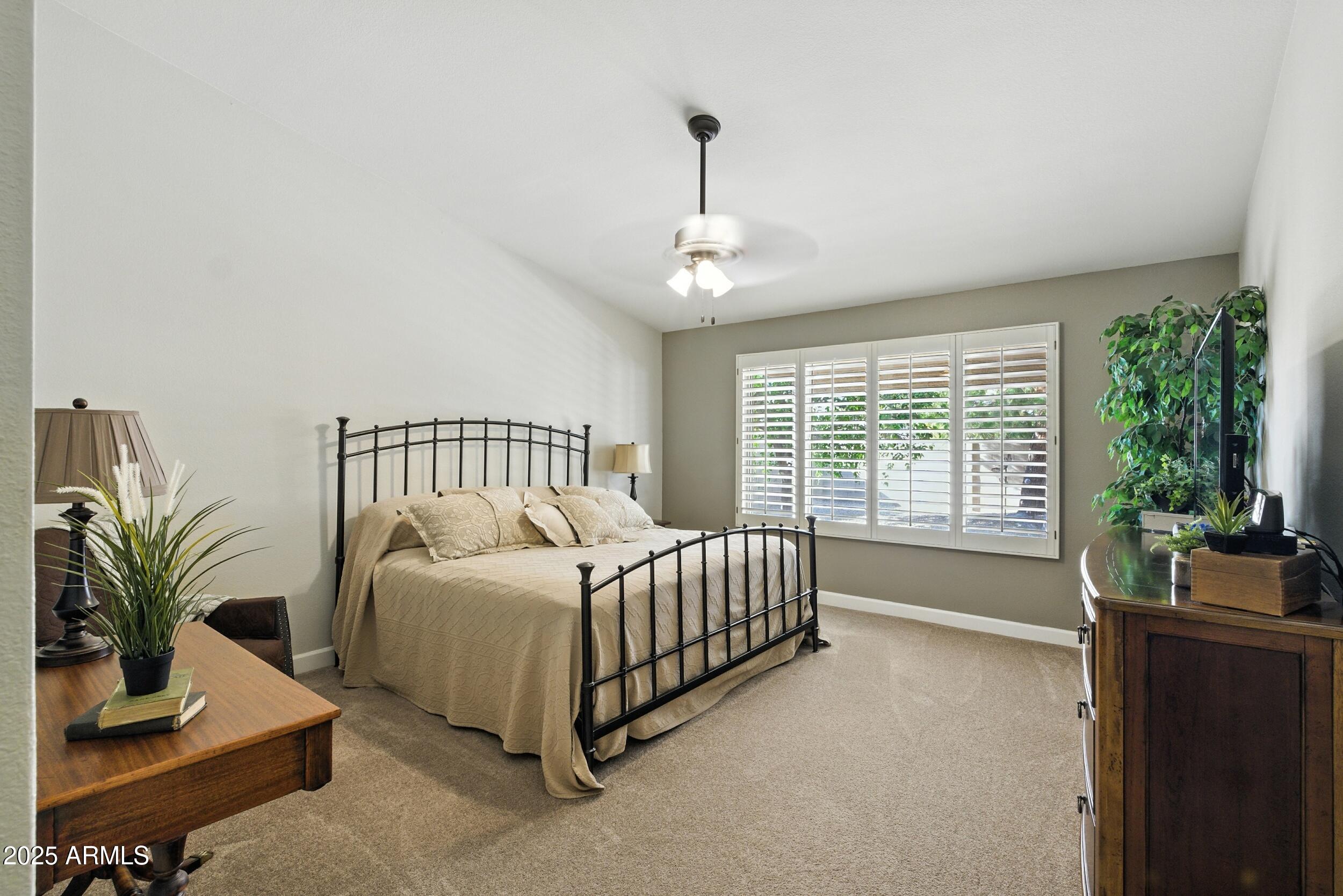 10622 E NACOMA Drive