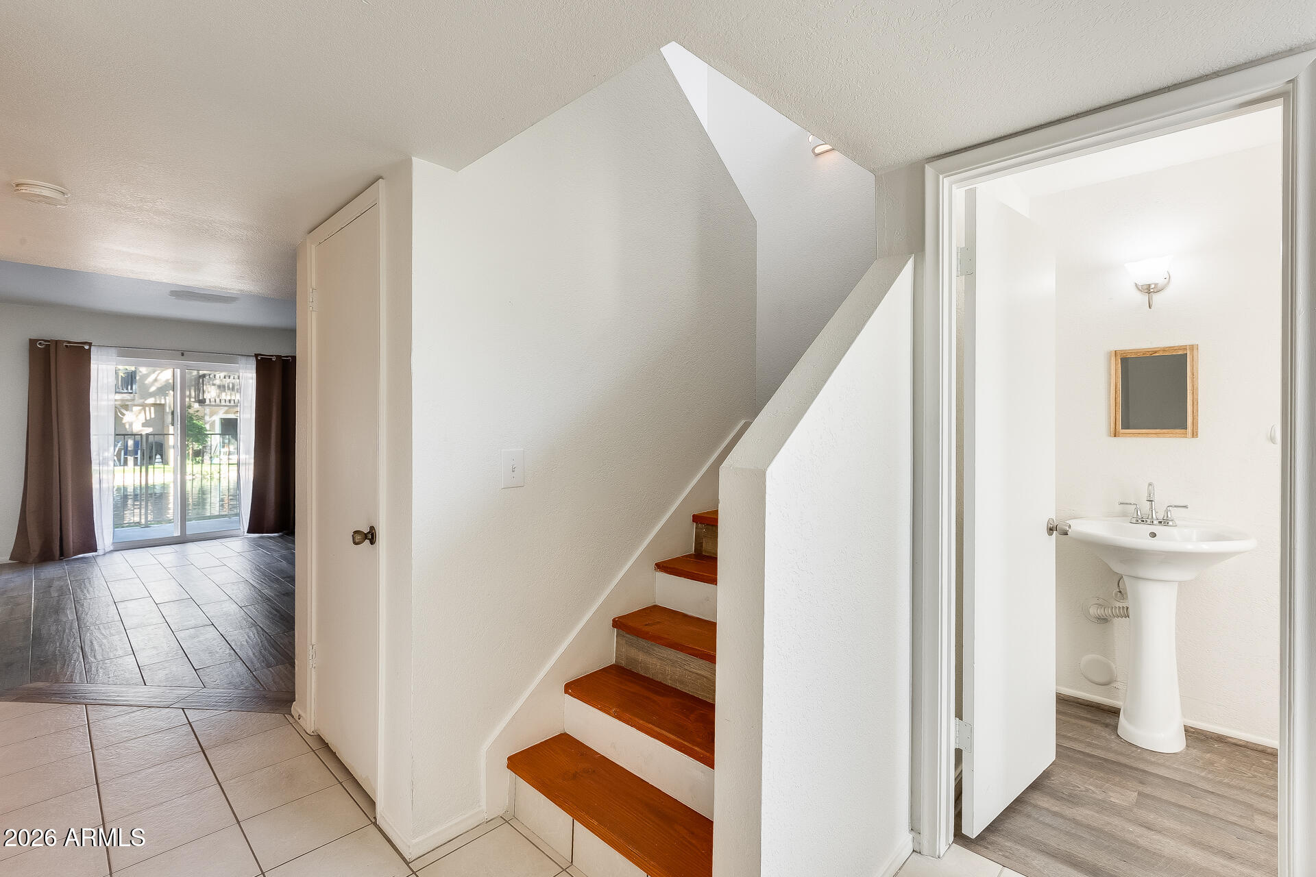 2338 W LINDNER Avenue 3