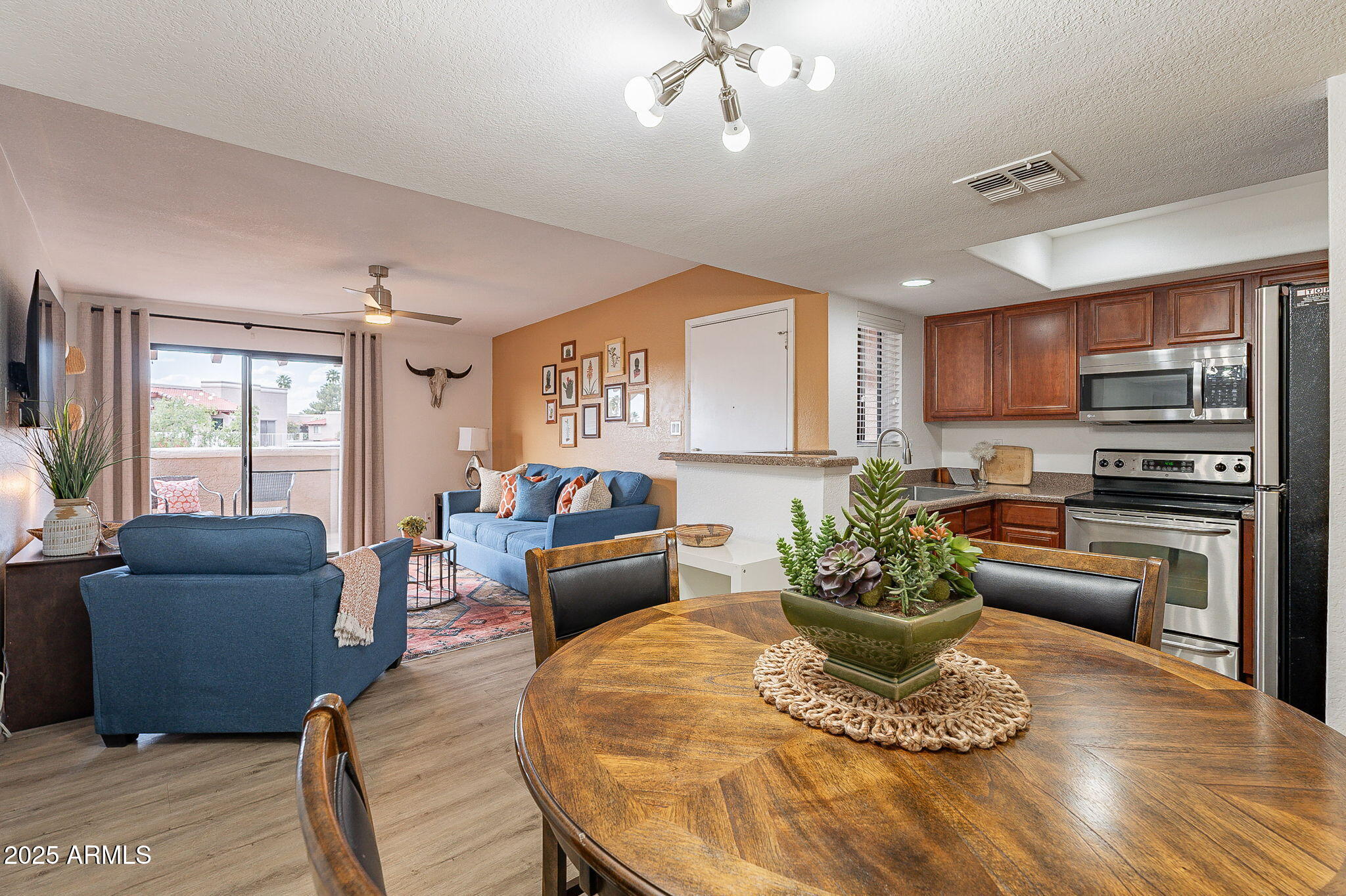 5757 W EUGIE Avenue 2081