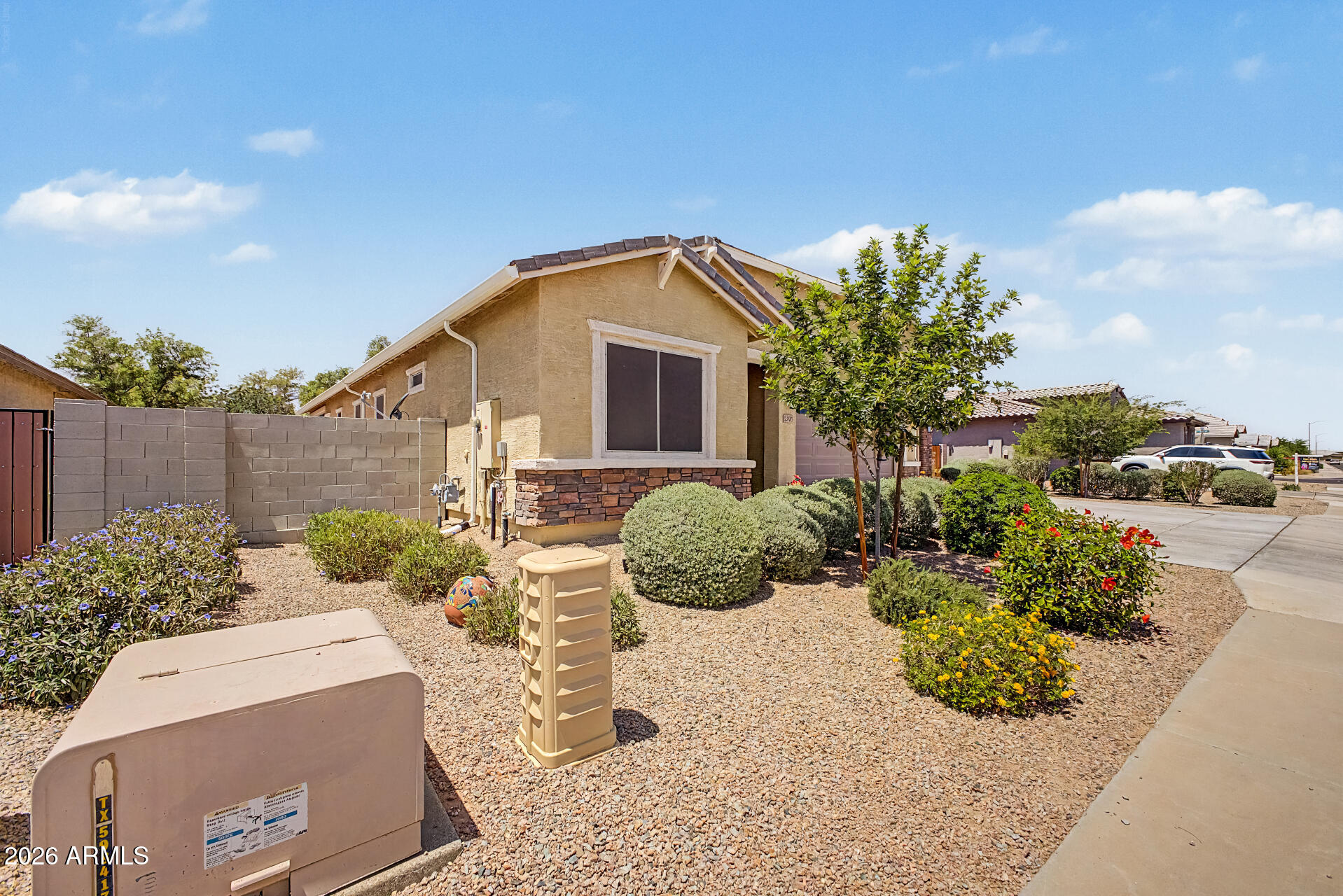 2493 N CASA GRANDE Avenue