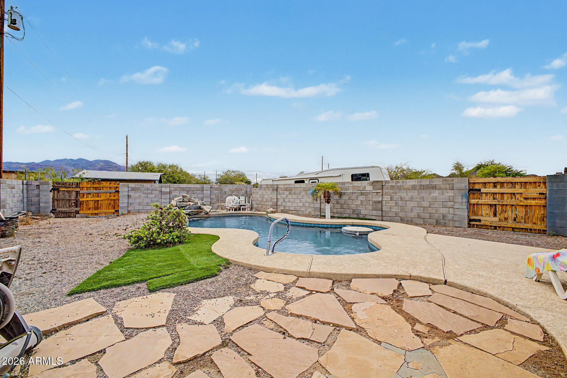 2548 S VAL VISTA Road