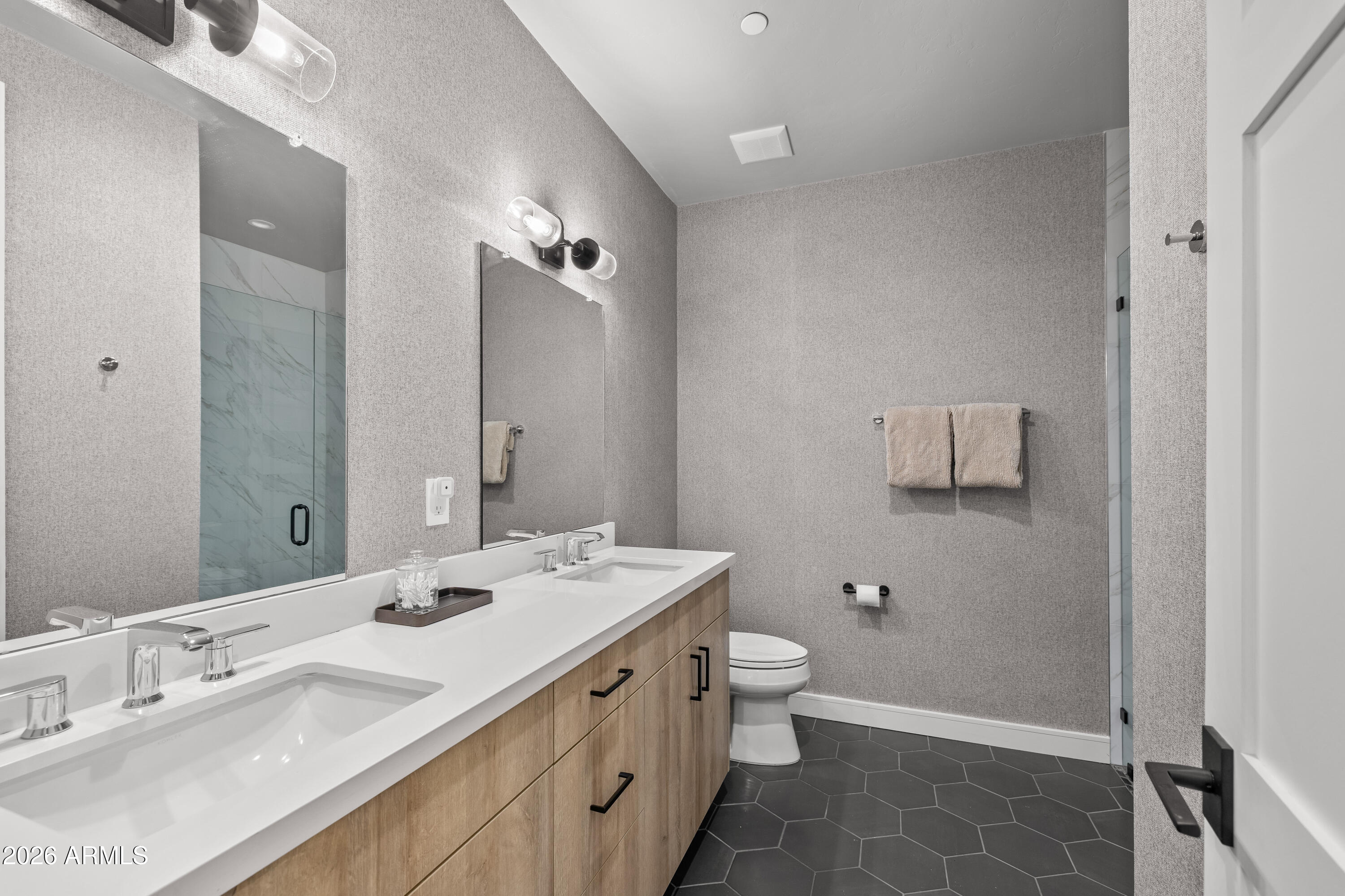 Flagstaff, Arizona, 86005, United States, 3 Bedrooms Bedrooms, ,4 BathroomsBathrooms,Residential,Active,2032069