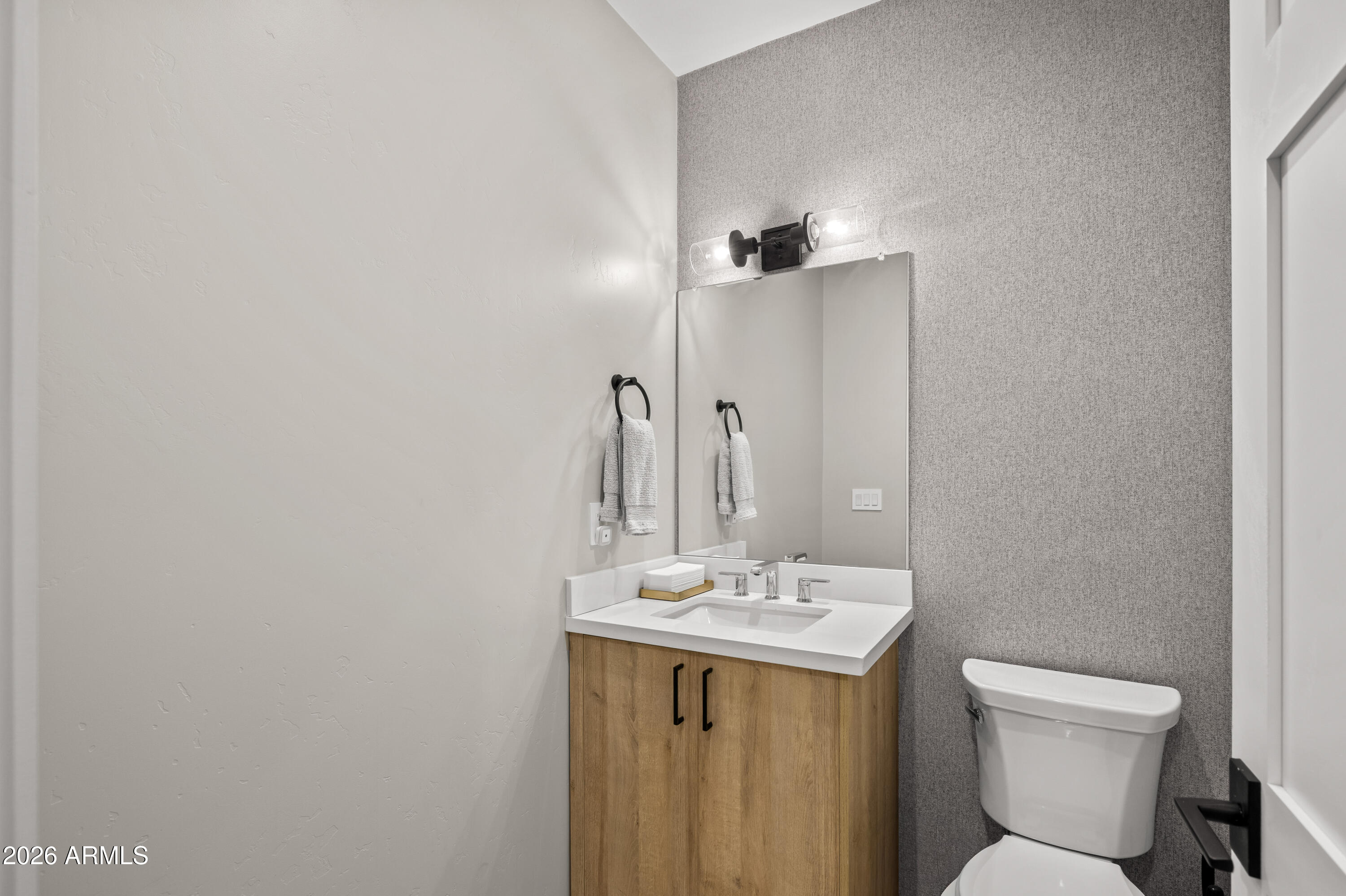 Flagstaff, Arizona, 86005, United States, 3 Bedrooms Bedrooms, ,4 BathroomsBathrooms,Residential,Active,2032069
