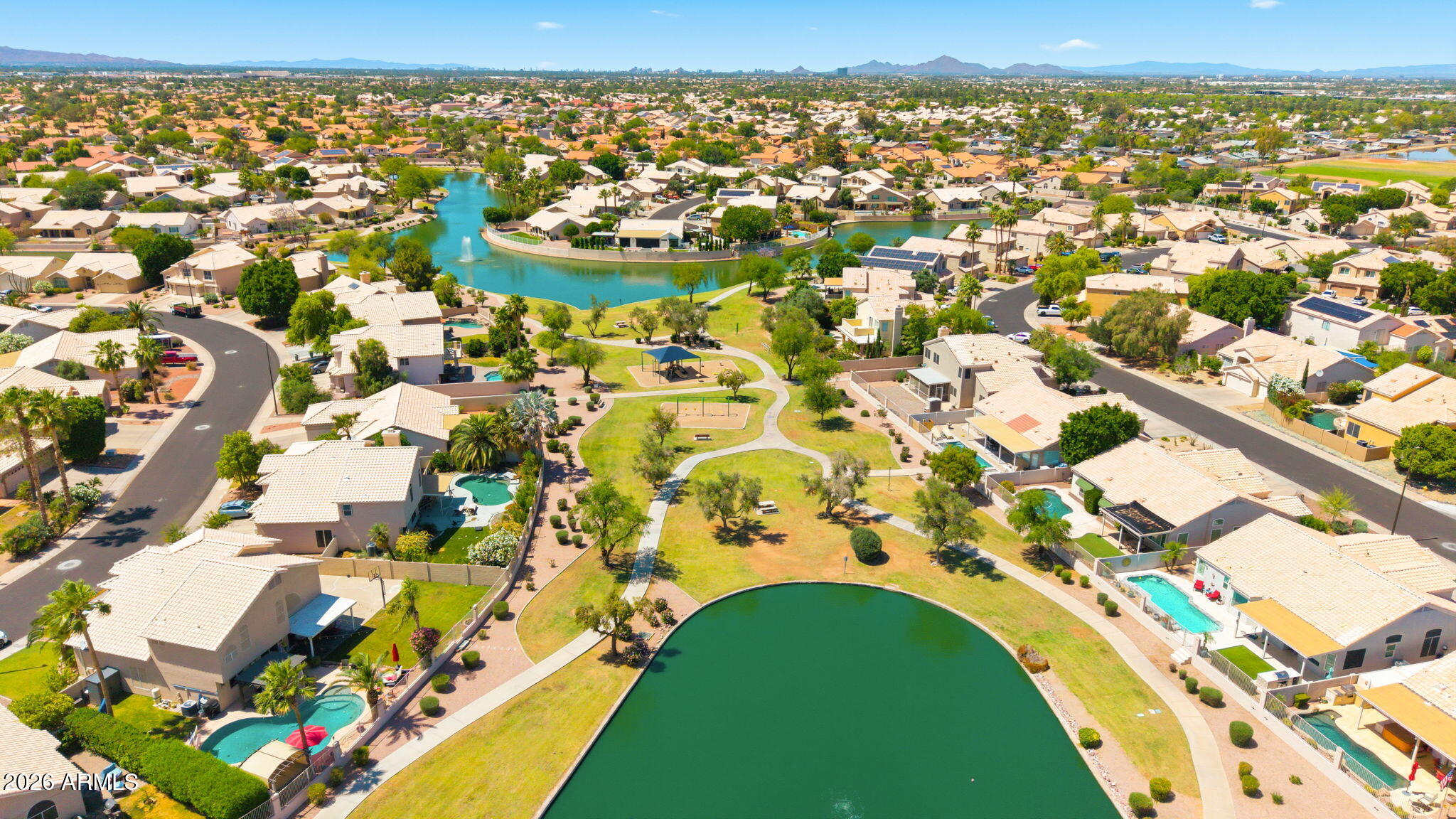 219 W ENSUENO Street