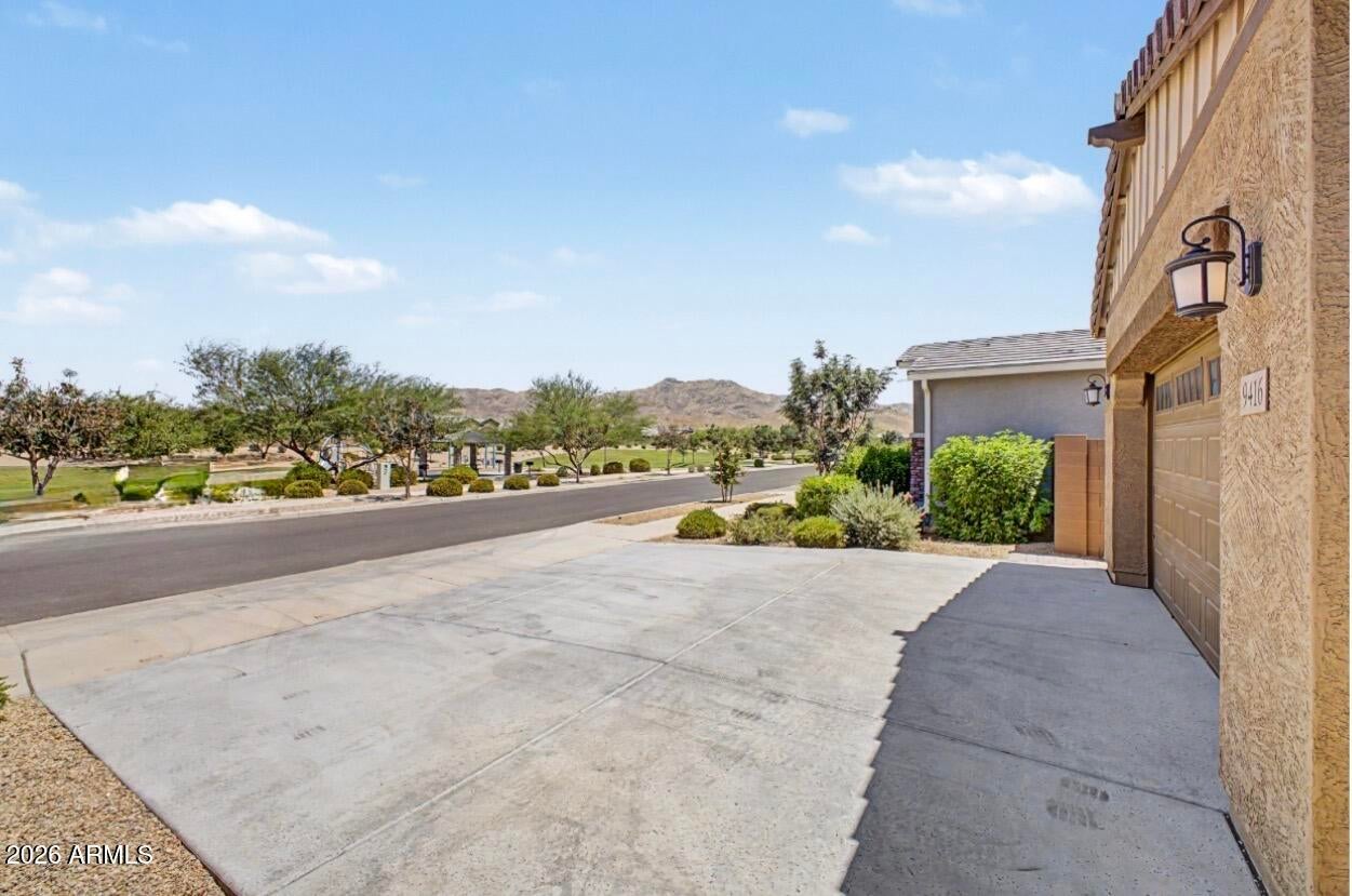 9416 S 41ST Drive