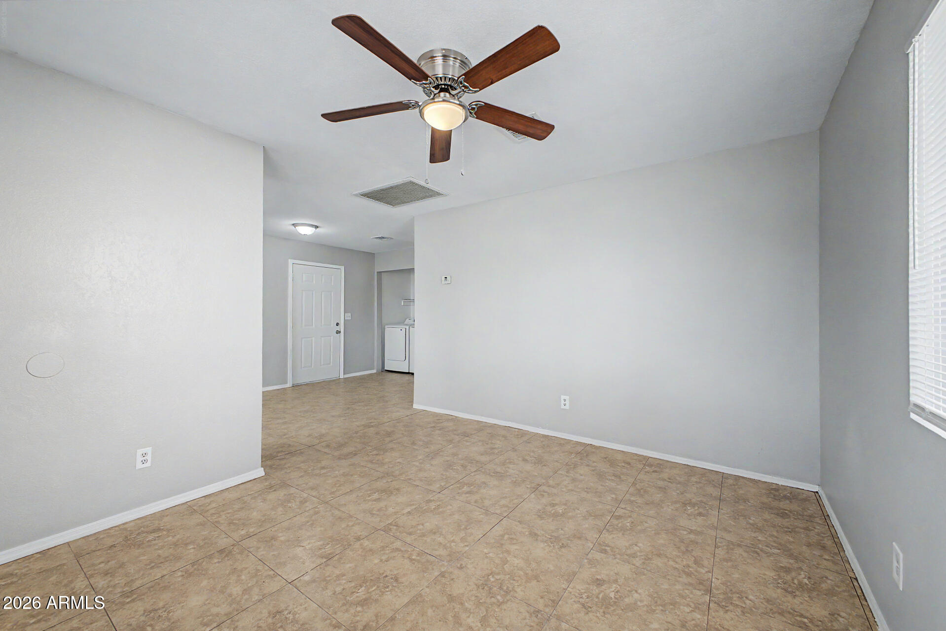 702 W 12TH Street
