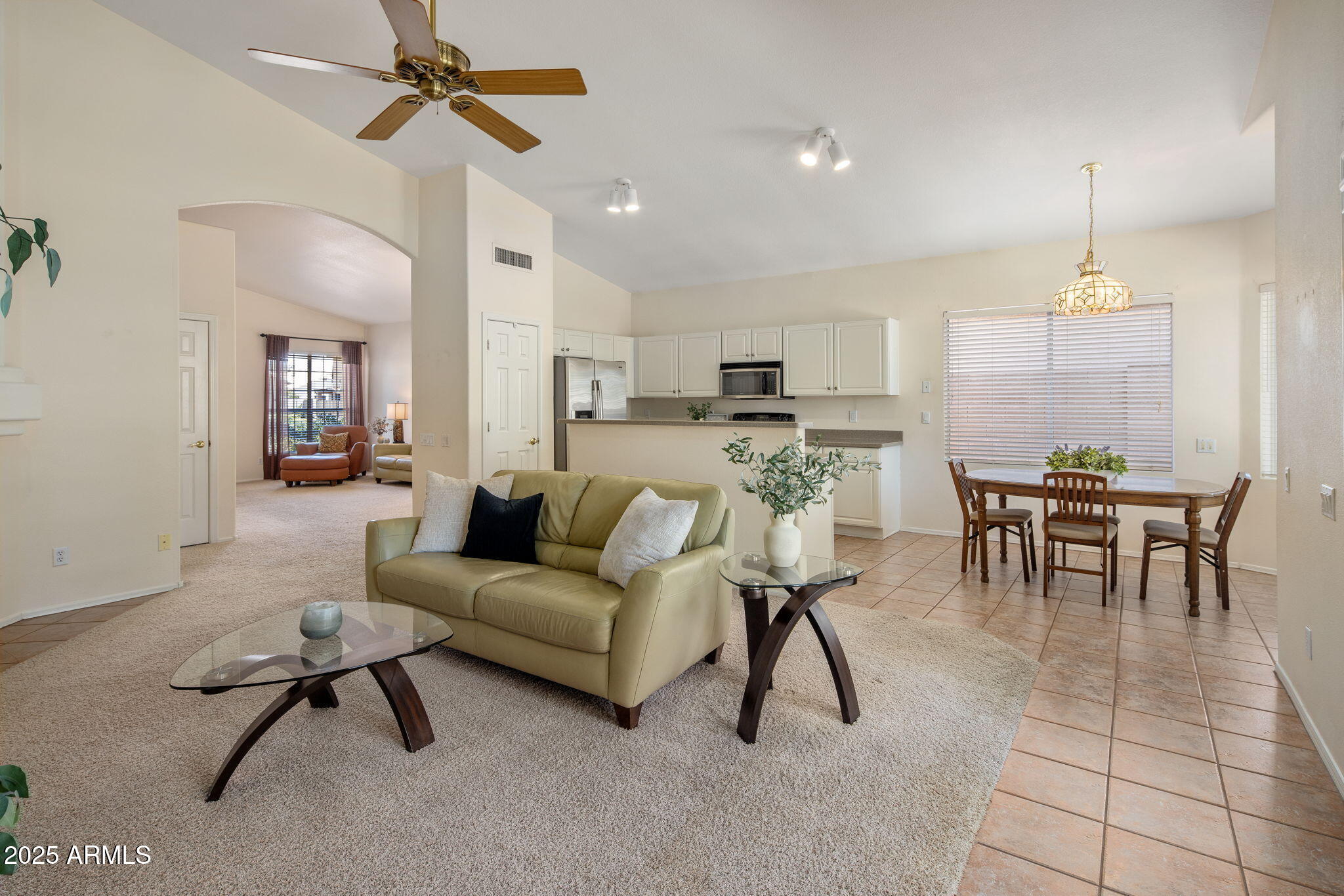 1125 W BETTY ELYSE Lane