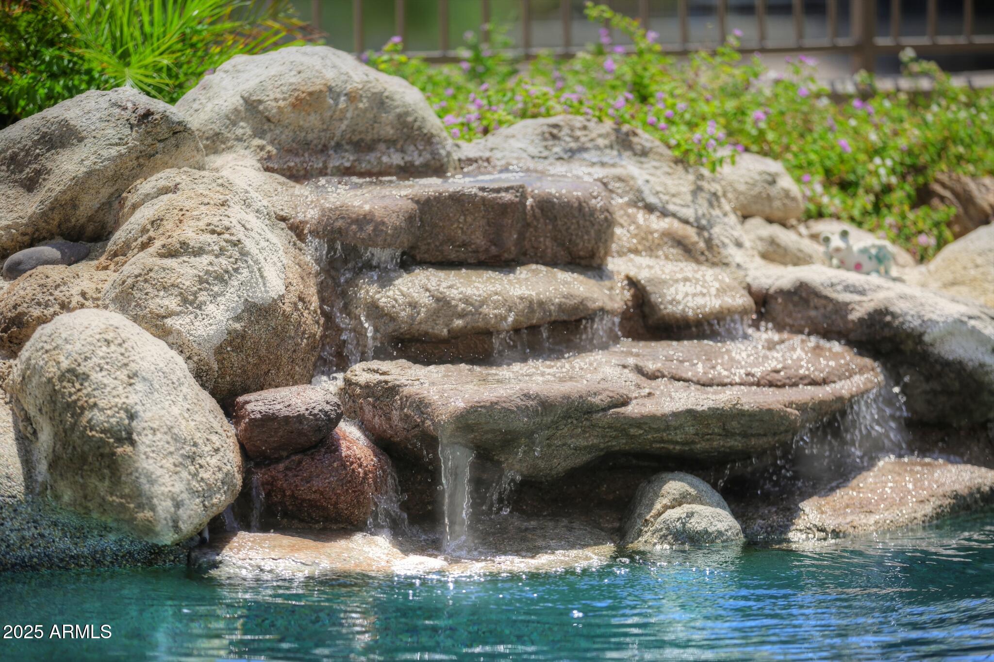 6839 W El Cortez Place