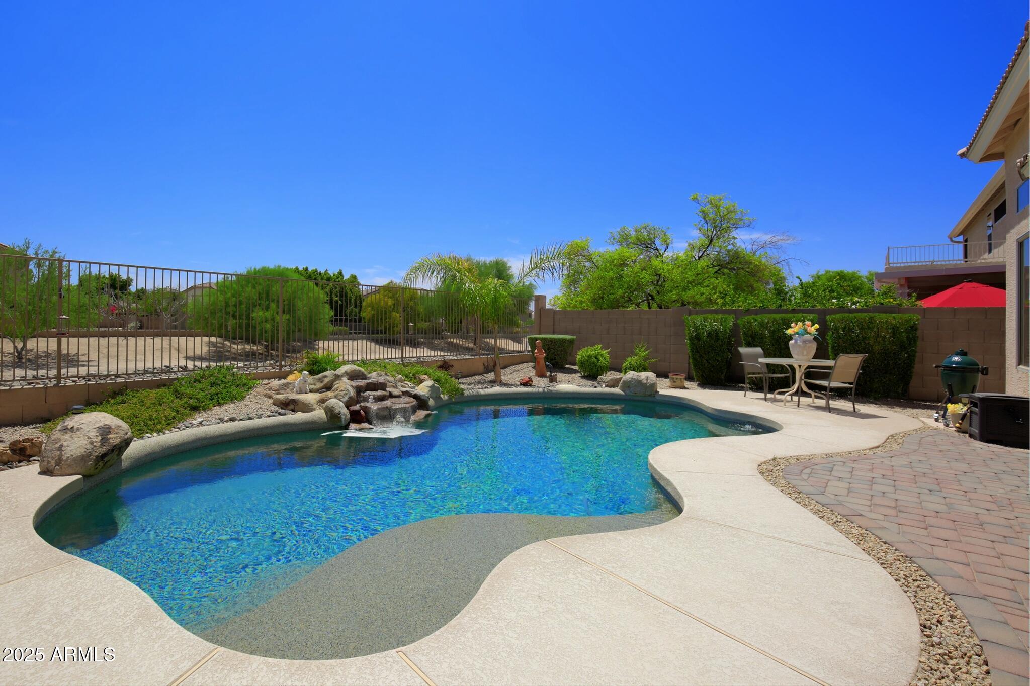 6839 W El Cortez Place