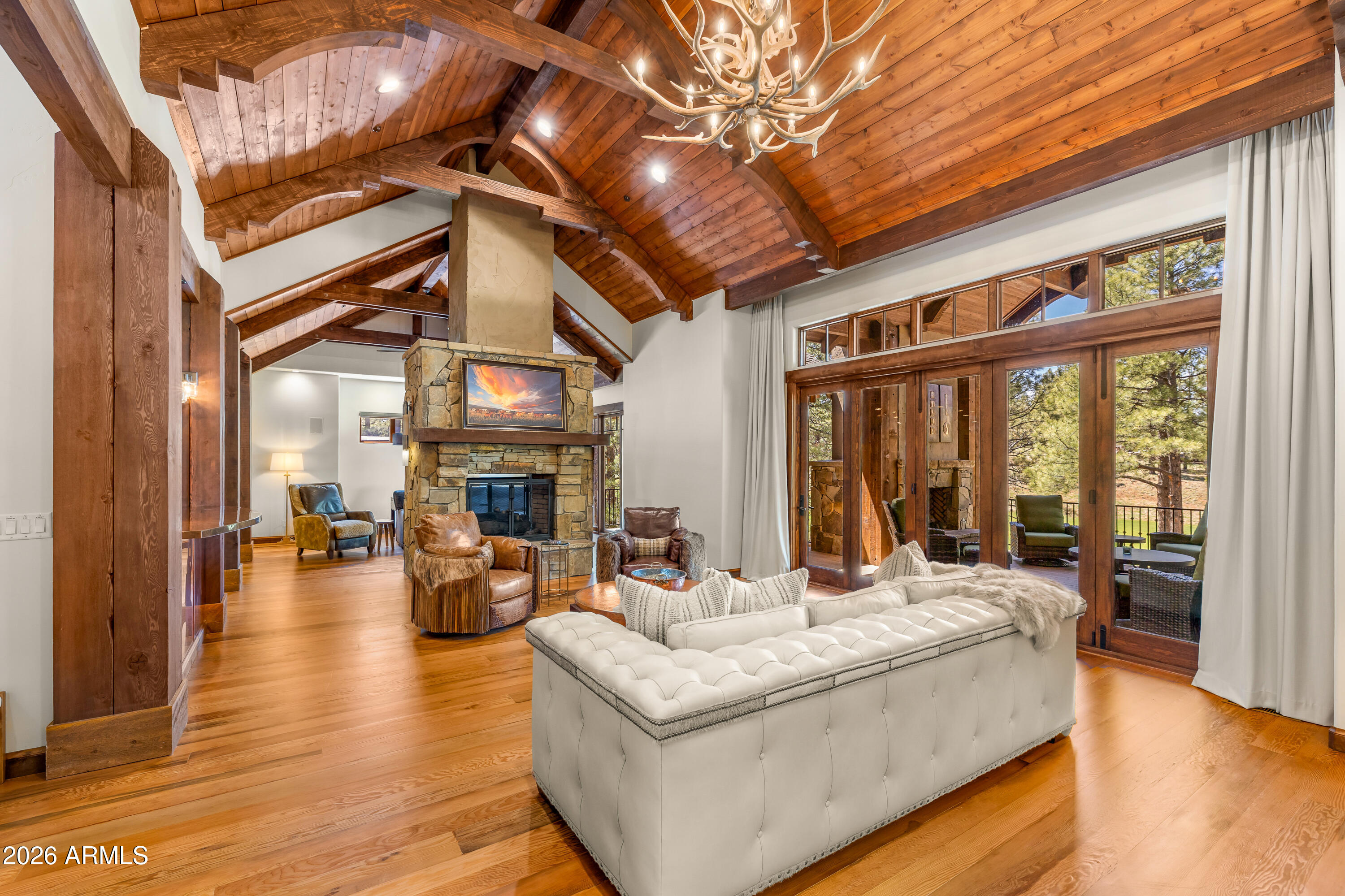 2398 E DEL RAE Drive