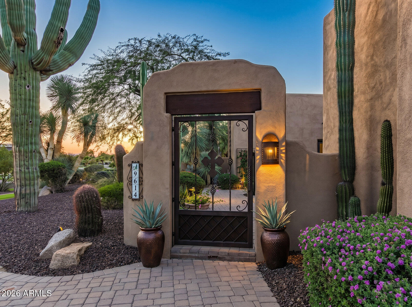 9614 W CAMINO DE ORO --