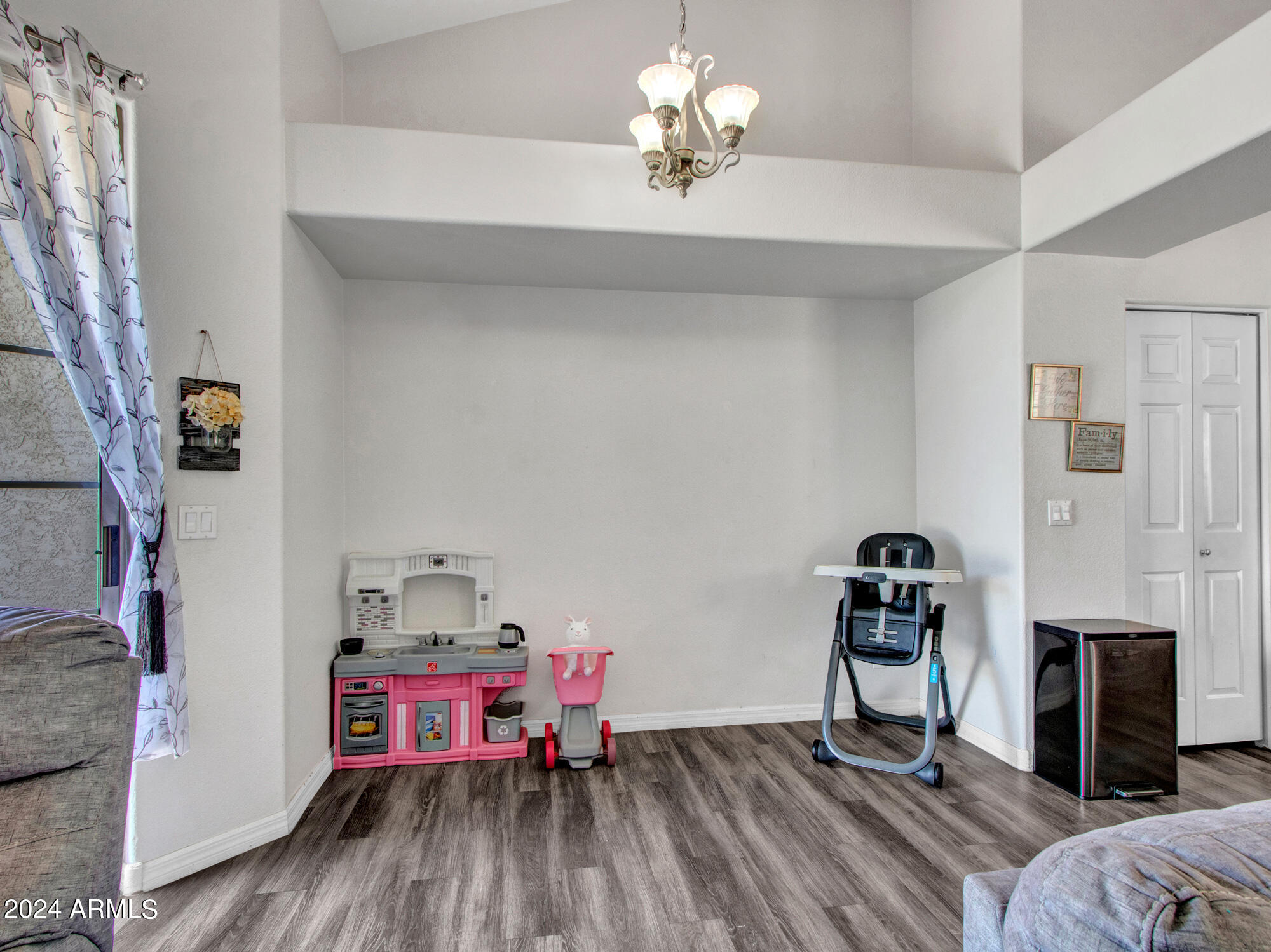 PYRAMIDS AT PALM VALLEY CONDOMINIUMS AMD - Residential
