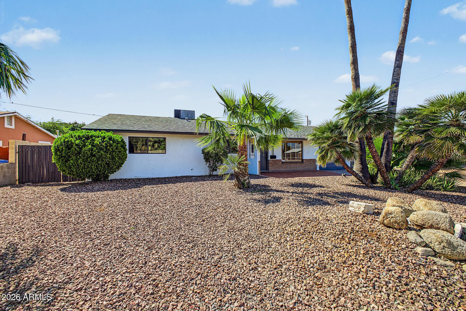 2501 E BLANCHE Drive