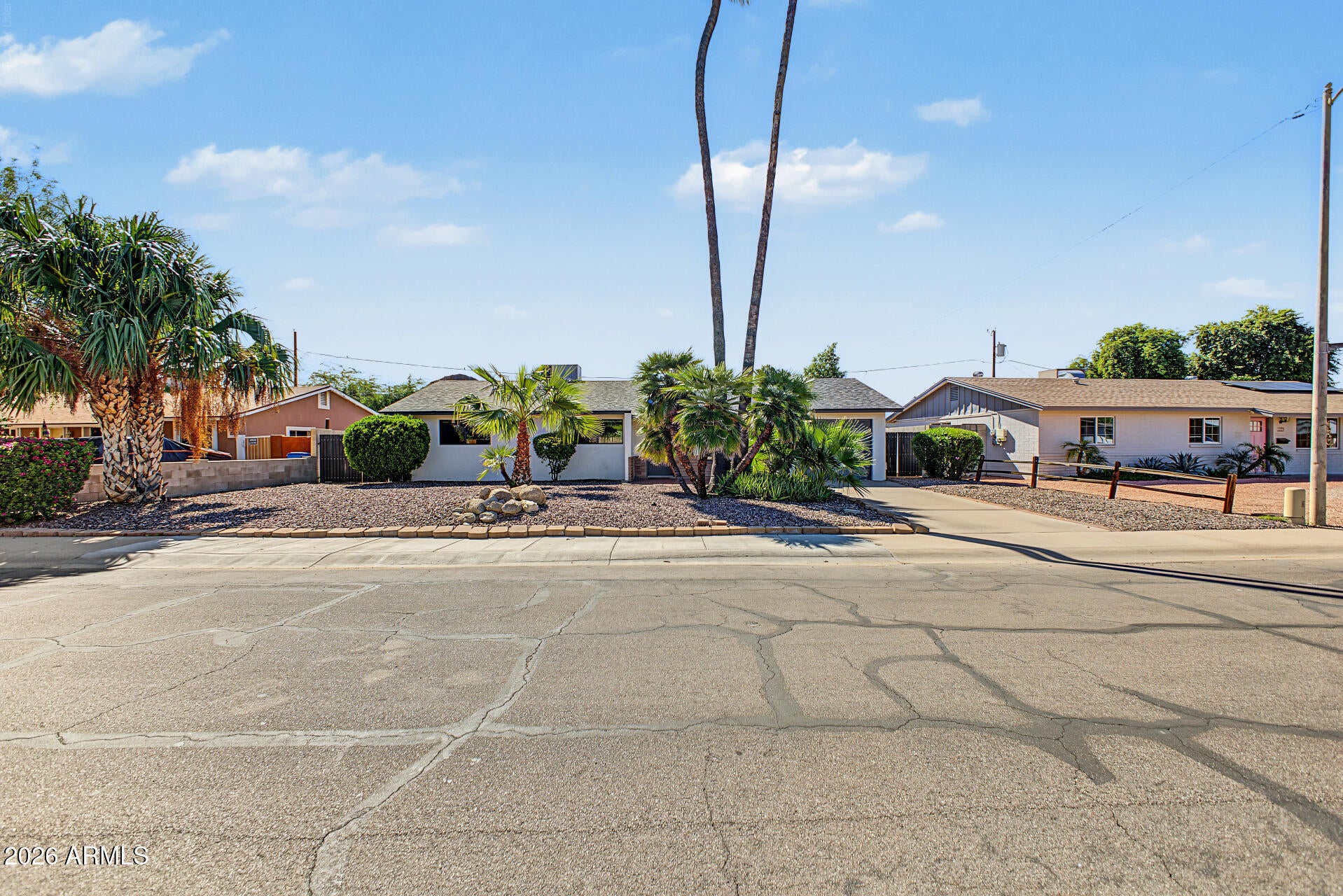 2501 E BLANCHE Drive