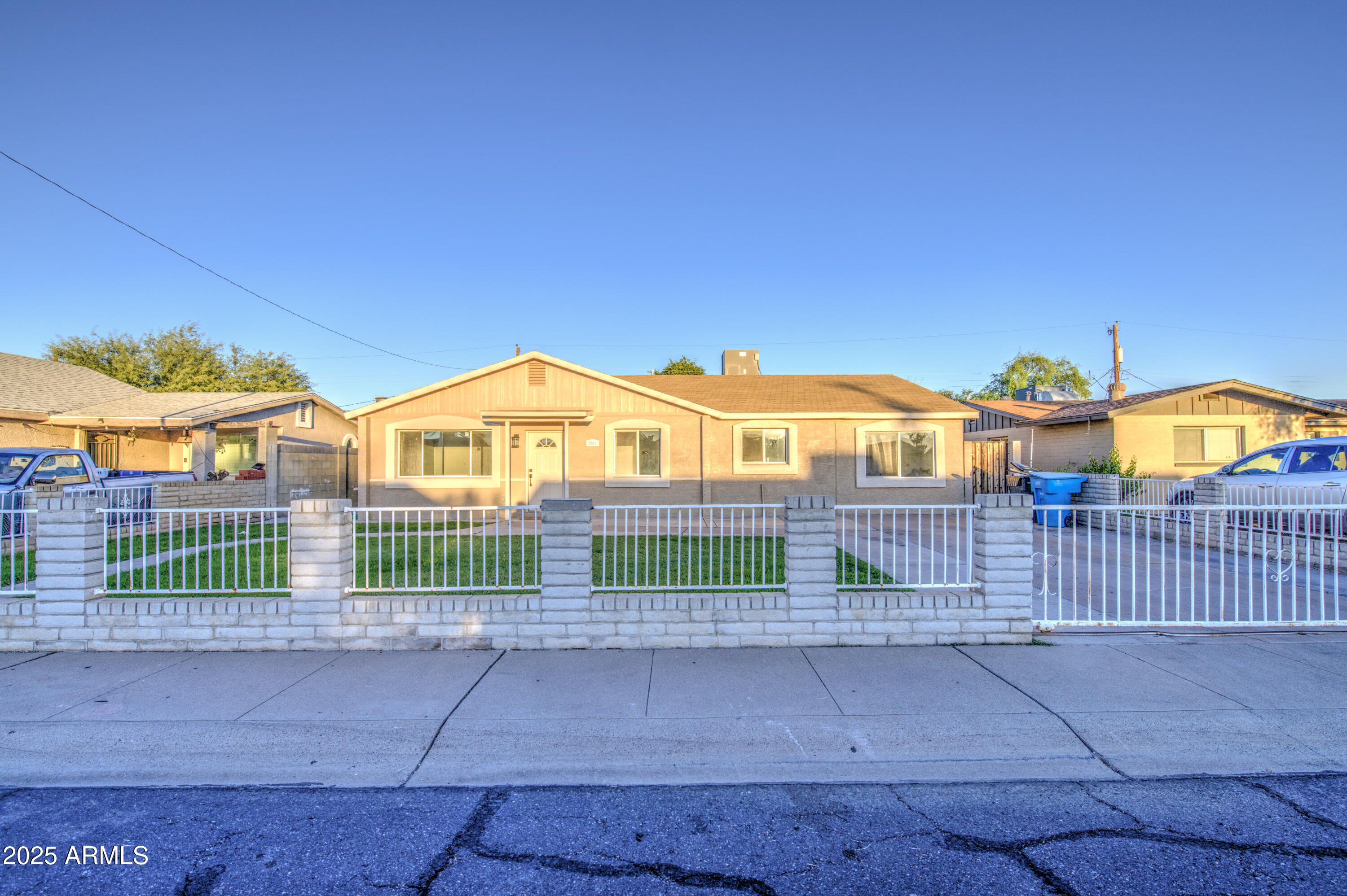 2511 N 48TH Drive