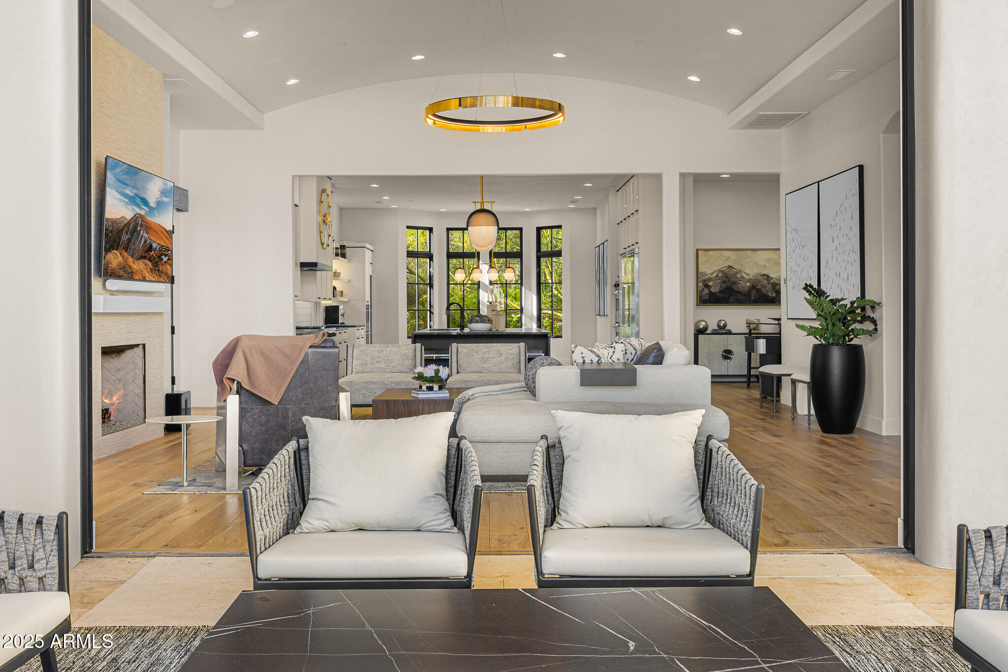 6650 N HILLSIDE Drive