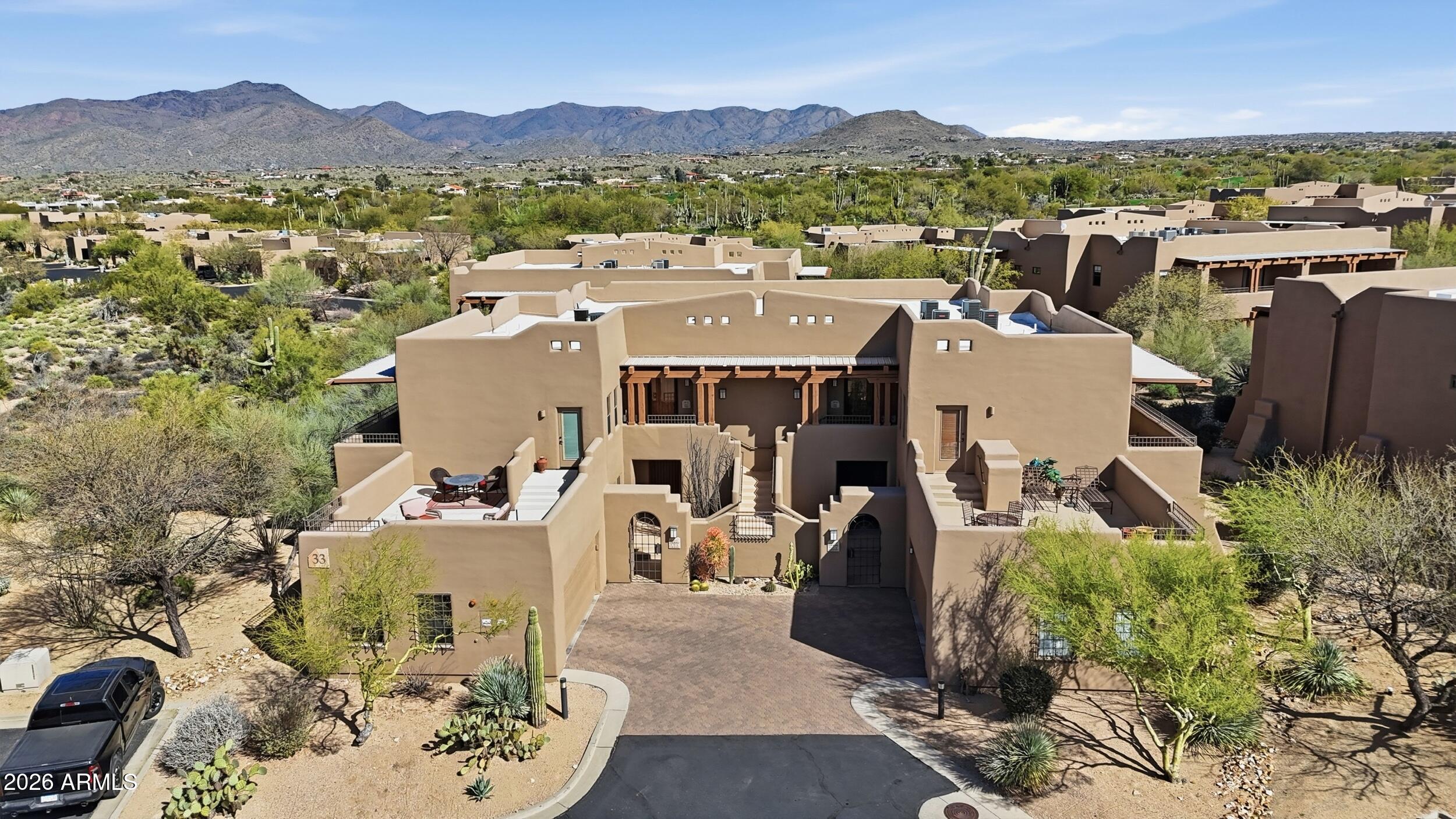 36601 N MULE TRAIN Road C33