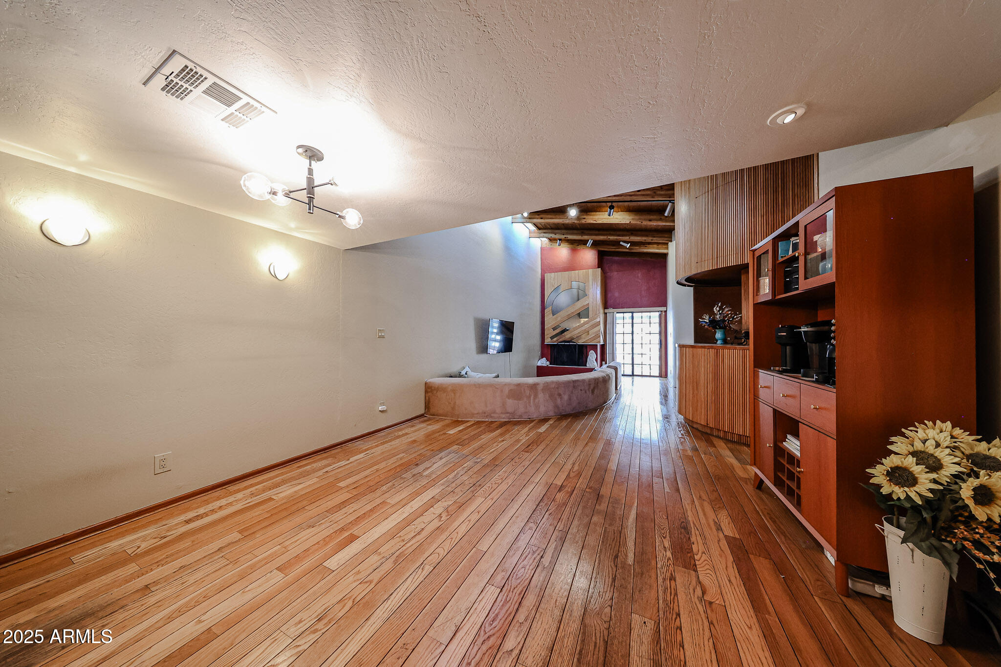 6540 N MARYLAND Circle