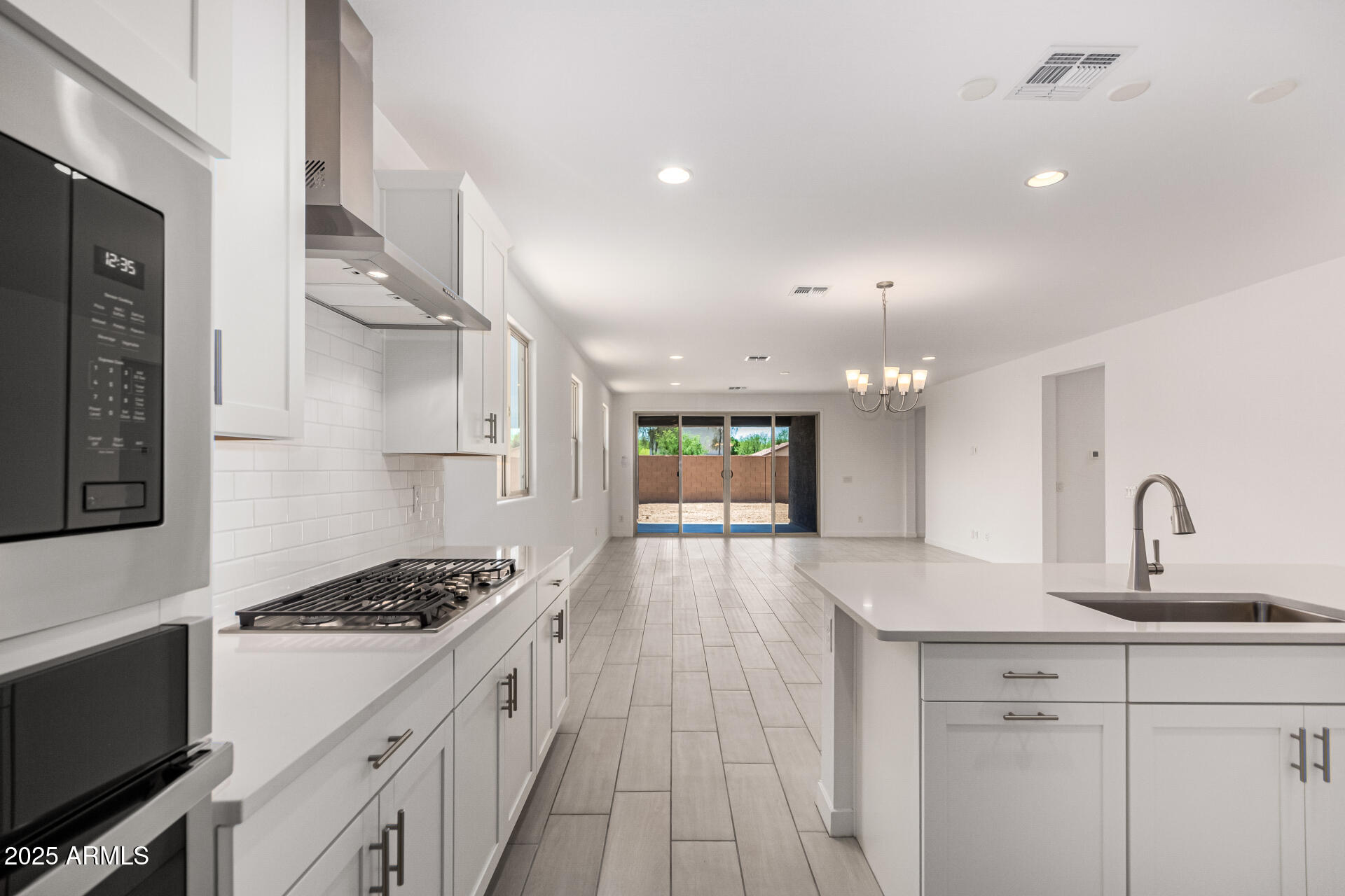 40531 W MICHAELS Drive