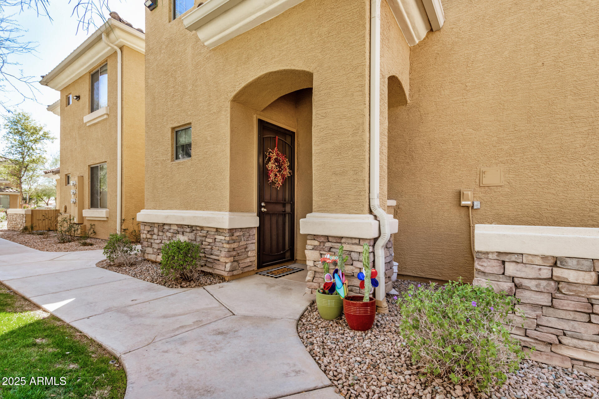 955 E KNOX Road 224