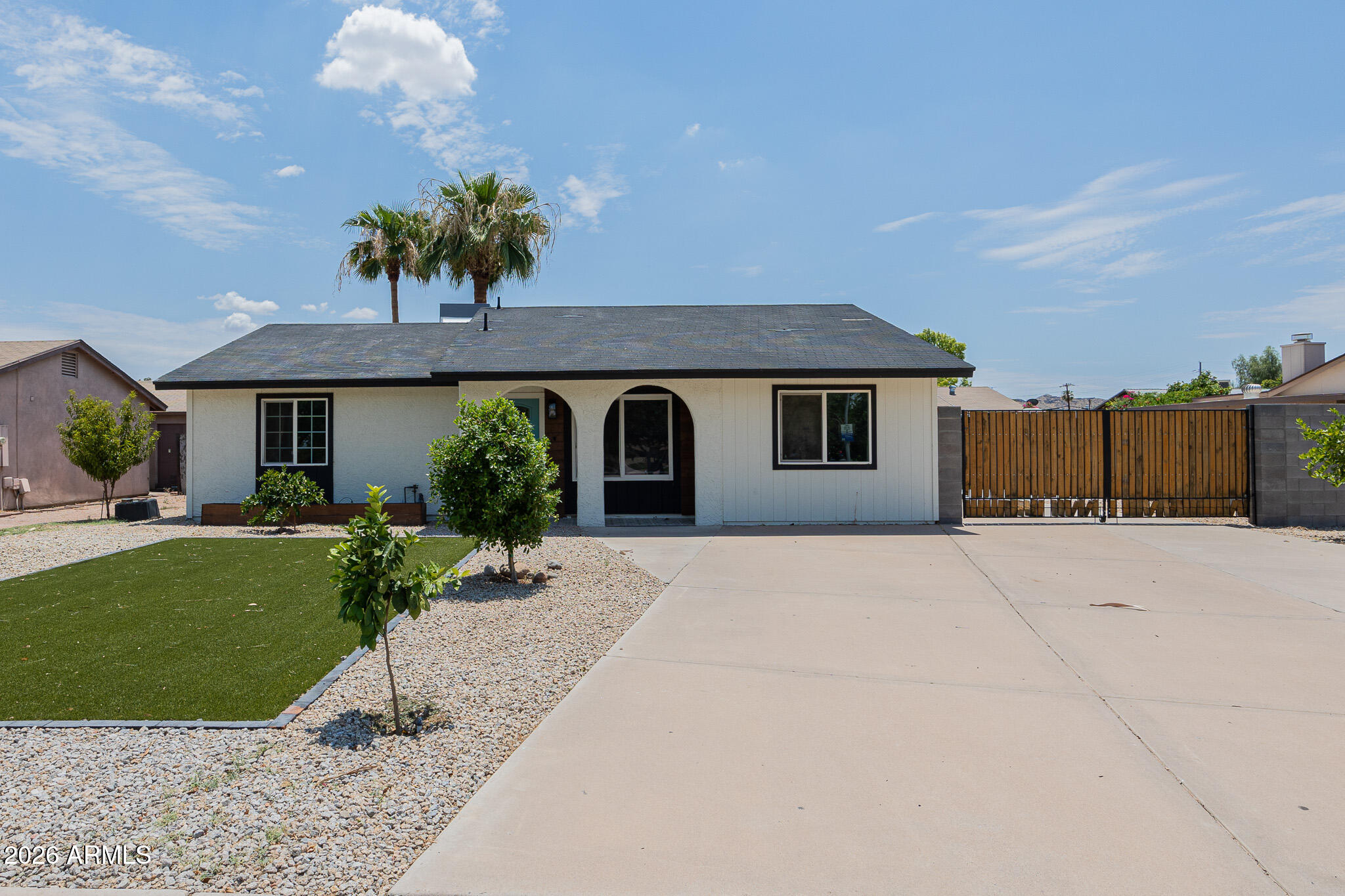 2519 W VINEYARD Road