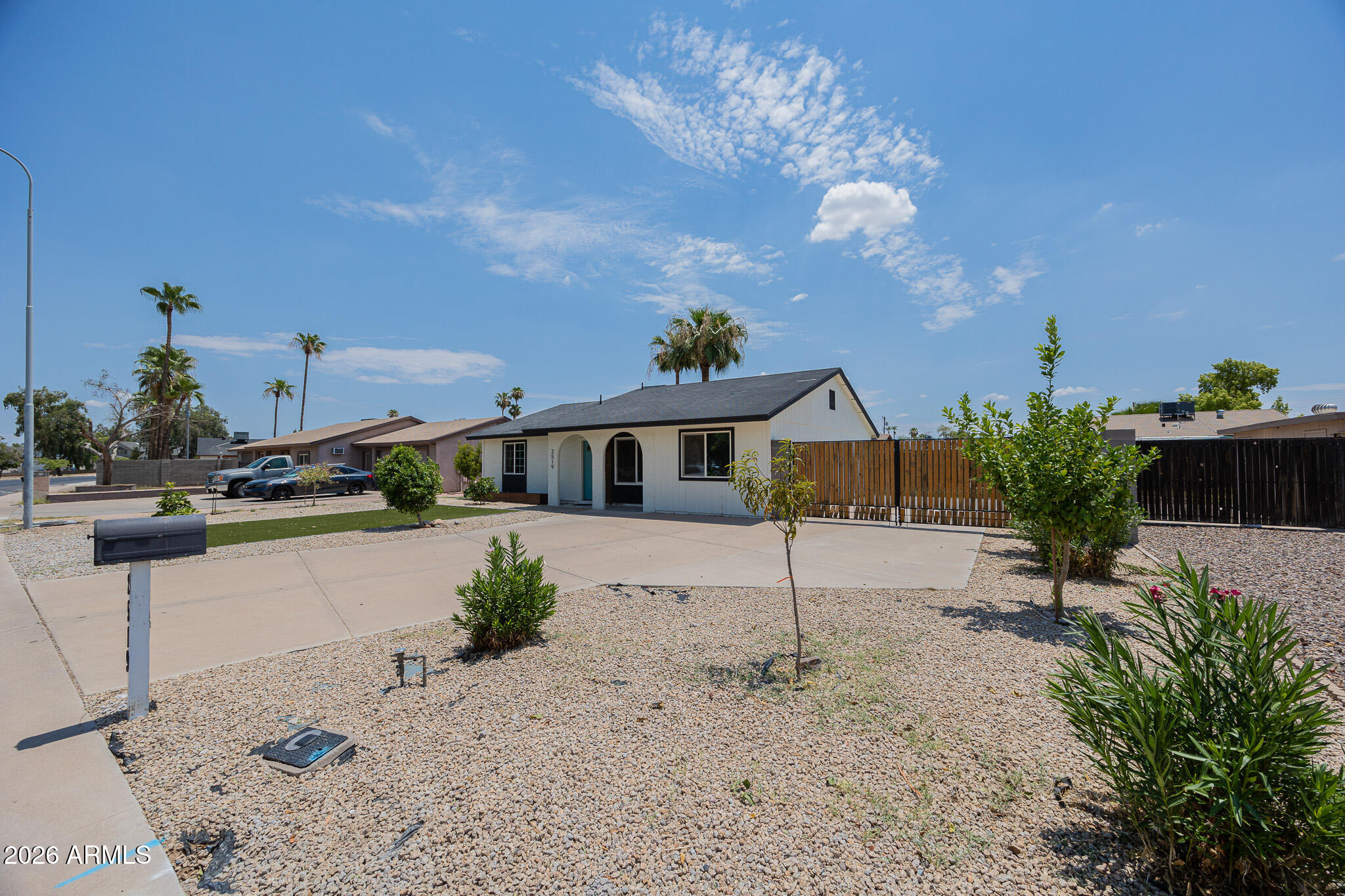 2519 W VINEYARD Road